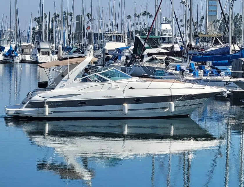 2006 Cruisers Yachts 340 Express
