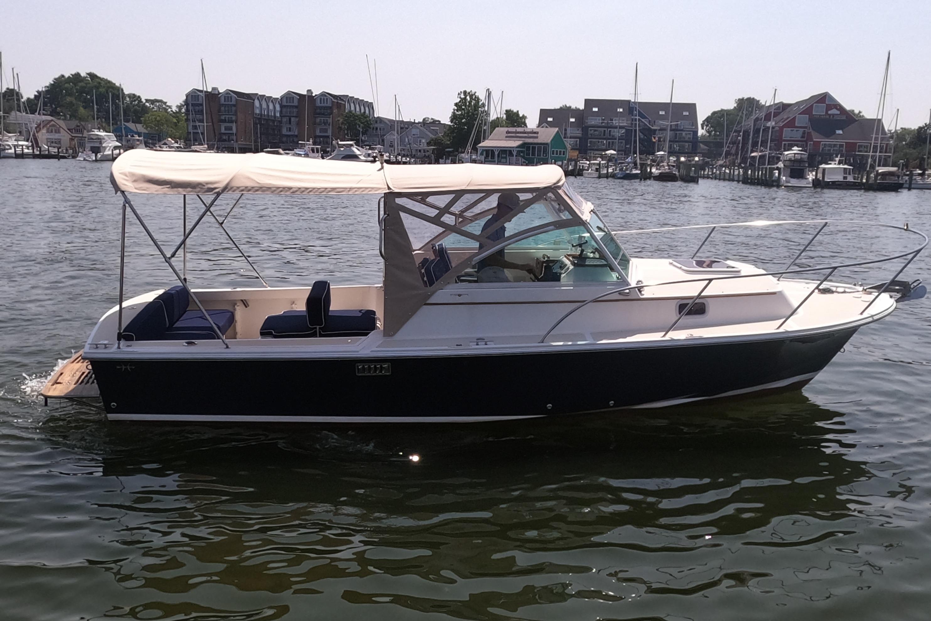 2005 Hunt Yachts Surfhunter 25 yacht for sale in 