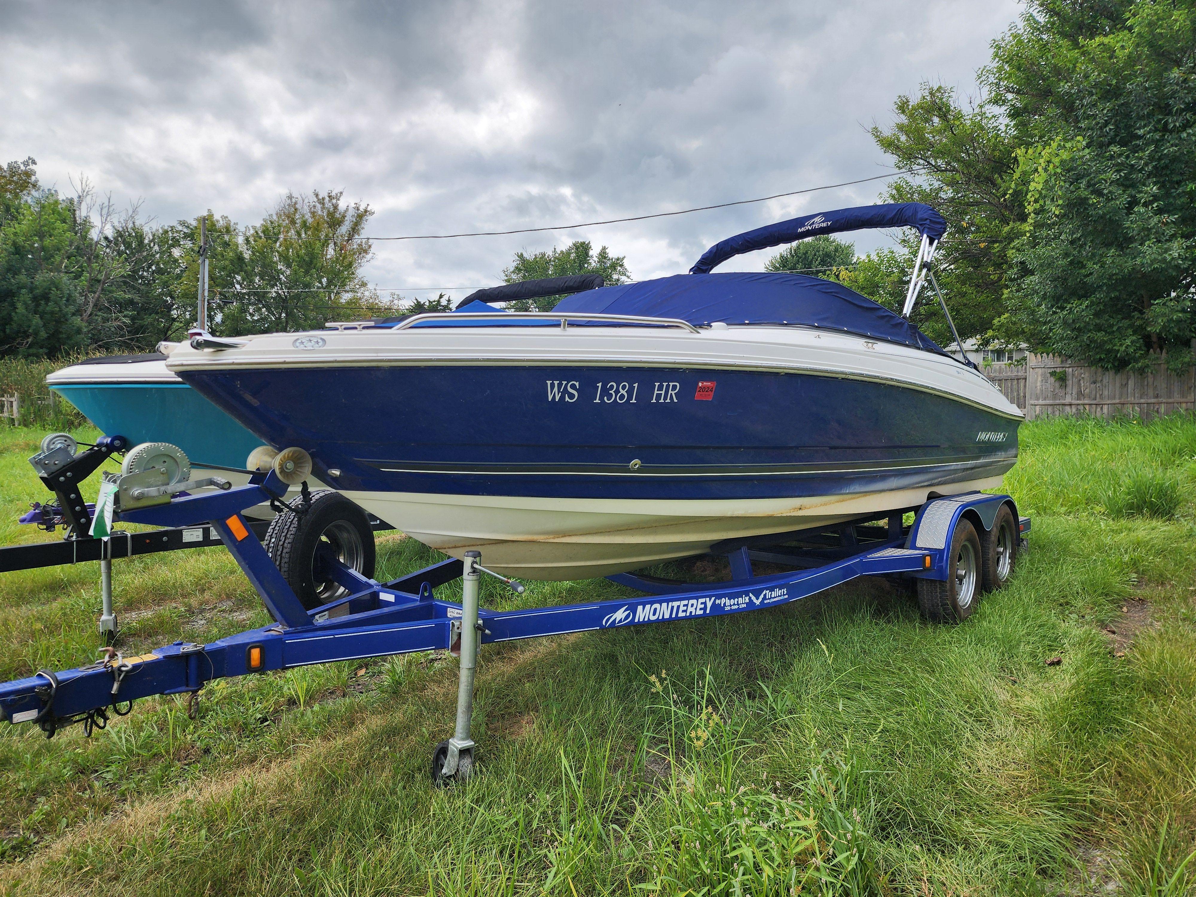 2025 Boston Whaler 220 Dauntless