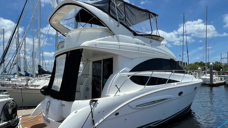 2007 Meridian 341 Sedan yacht for sale in 