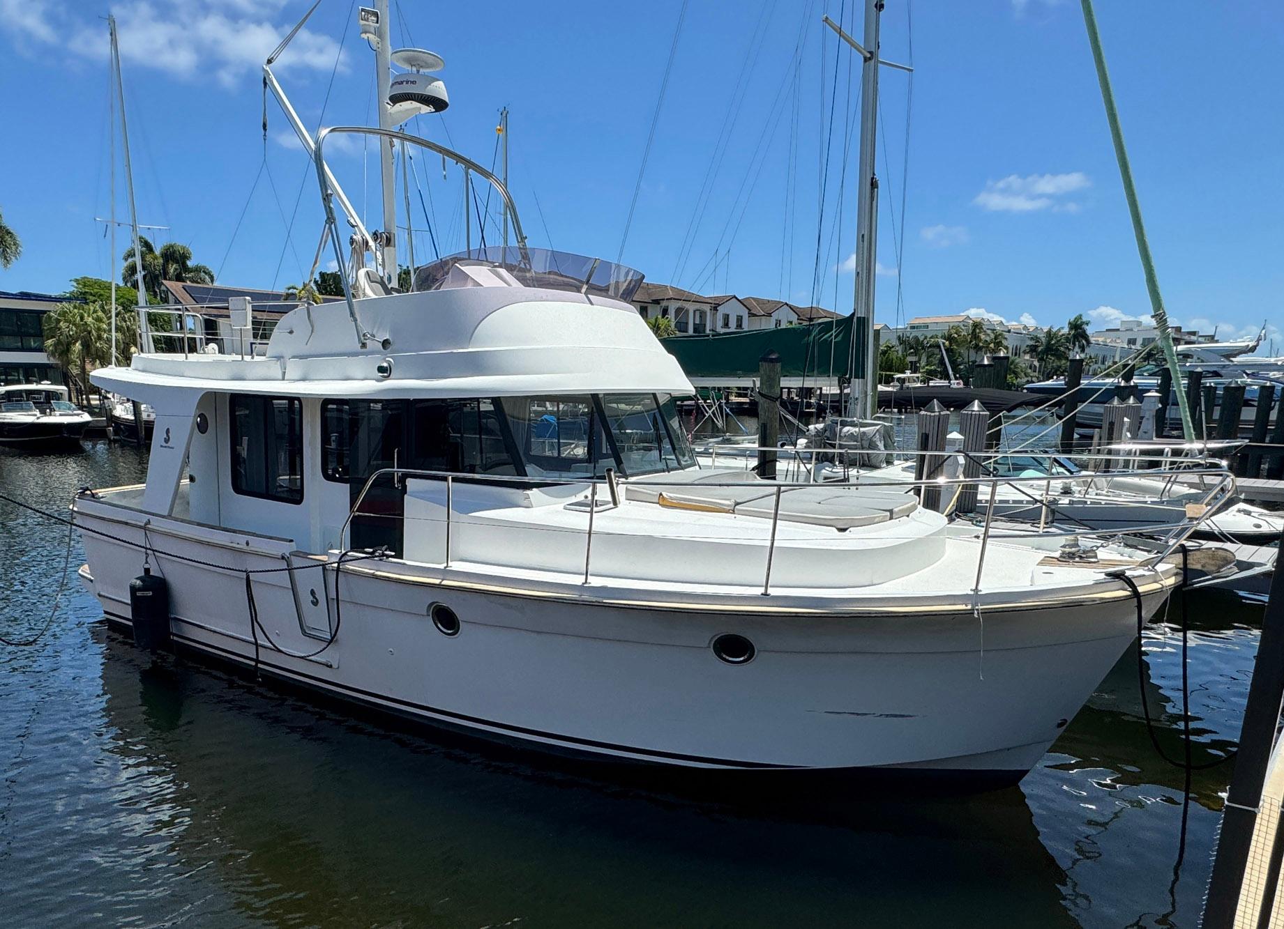 2020 Cruisers Yachts 46 Cantius