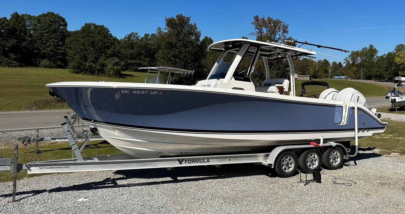 2018 Pursuit 235 Dual Console