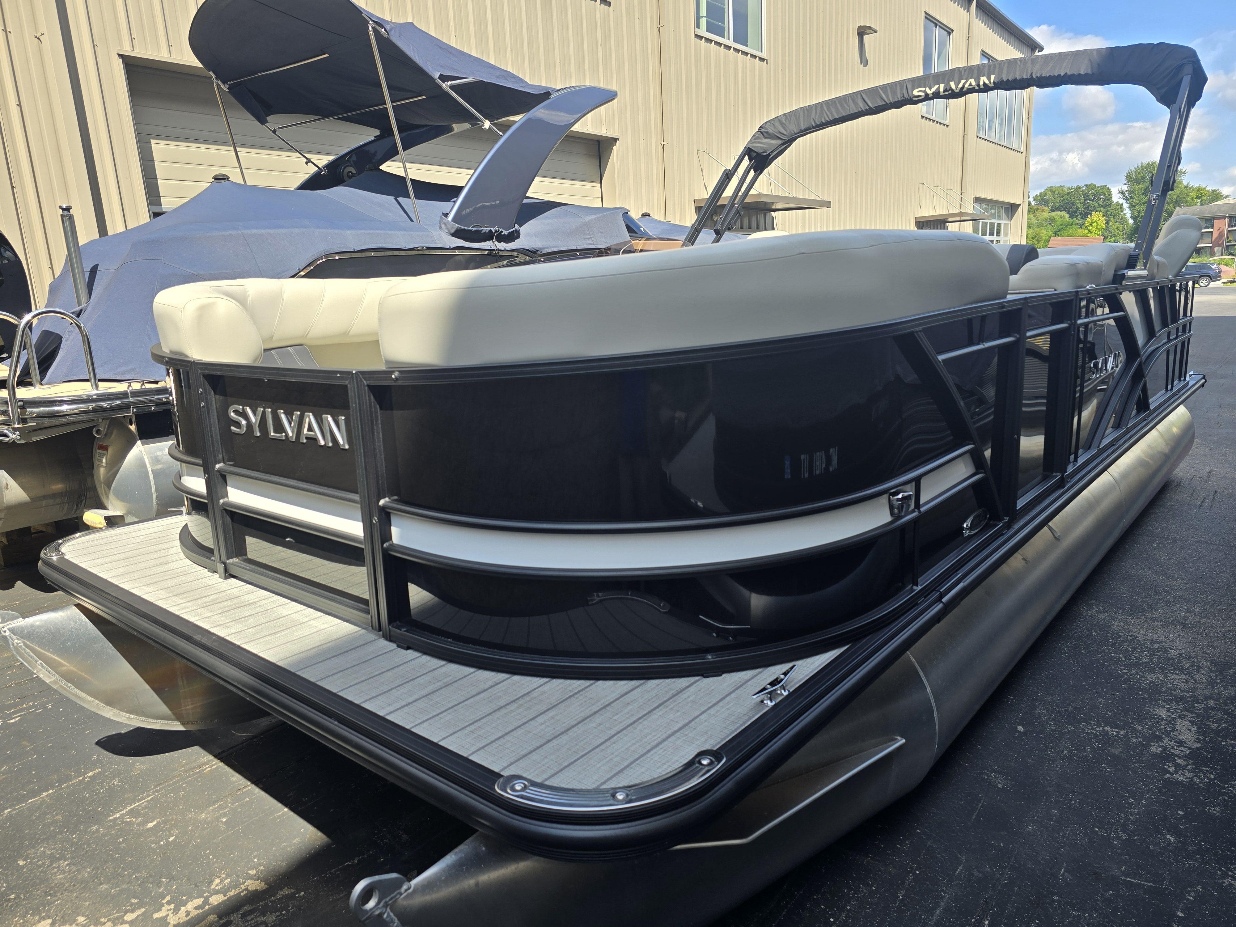 2017 Sea Hunt 211 Ultra