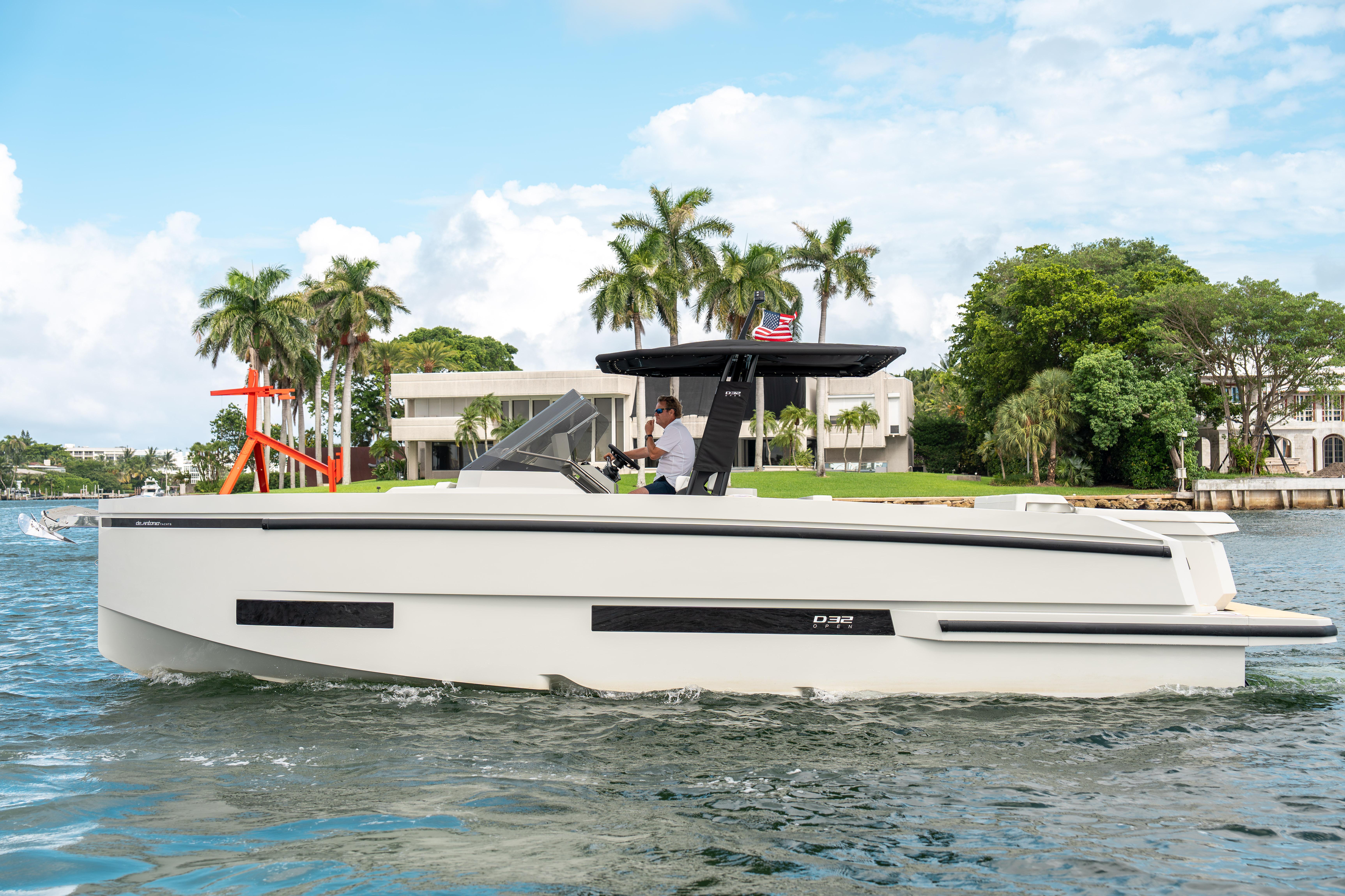 2025 De Antonio Yachts D32 OPEN