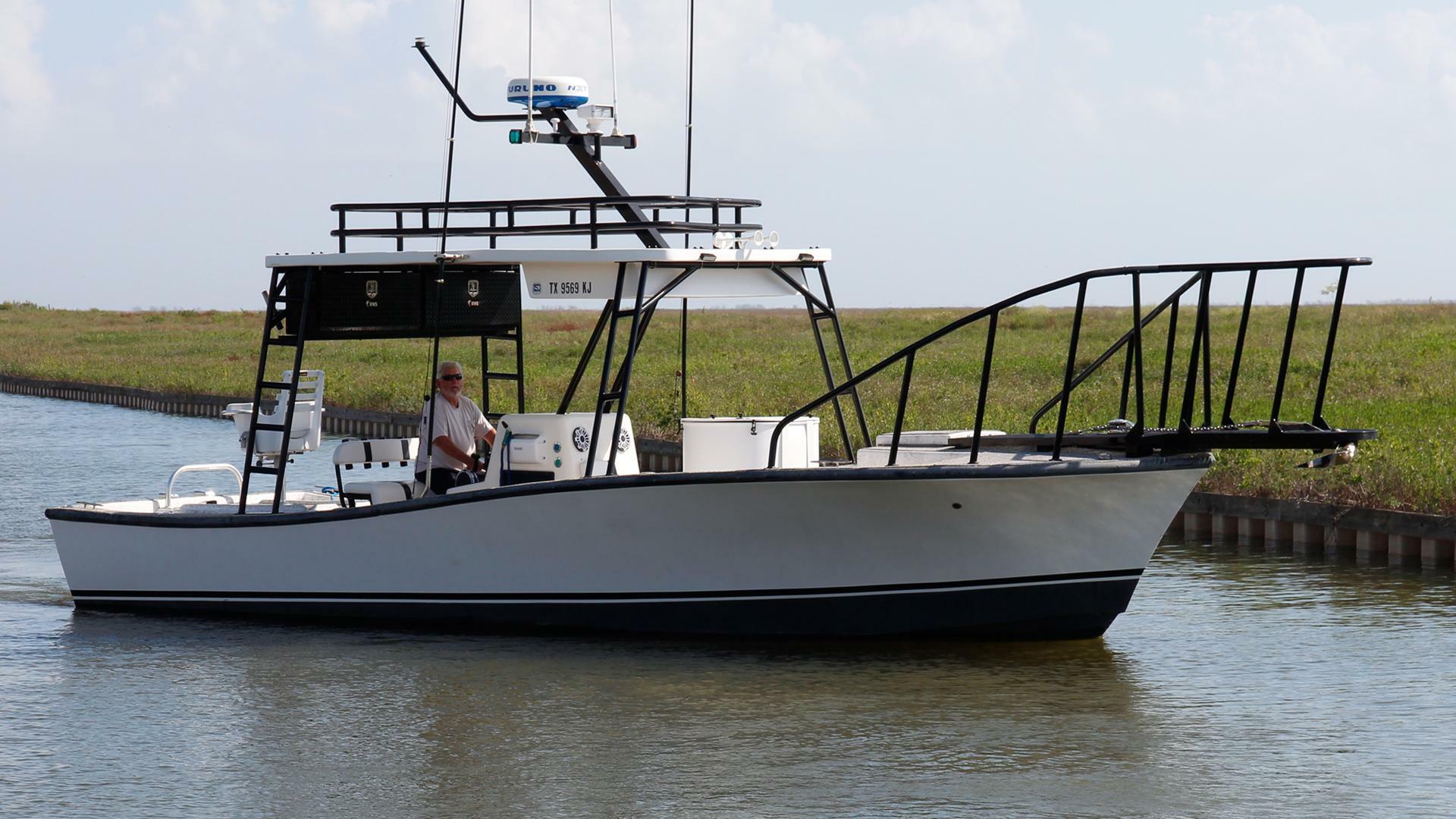 2017 Sea Hunt Gamefish 27