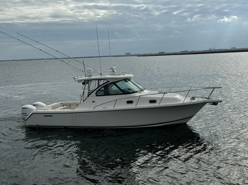 2015 Pursuit Offshore