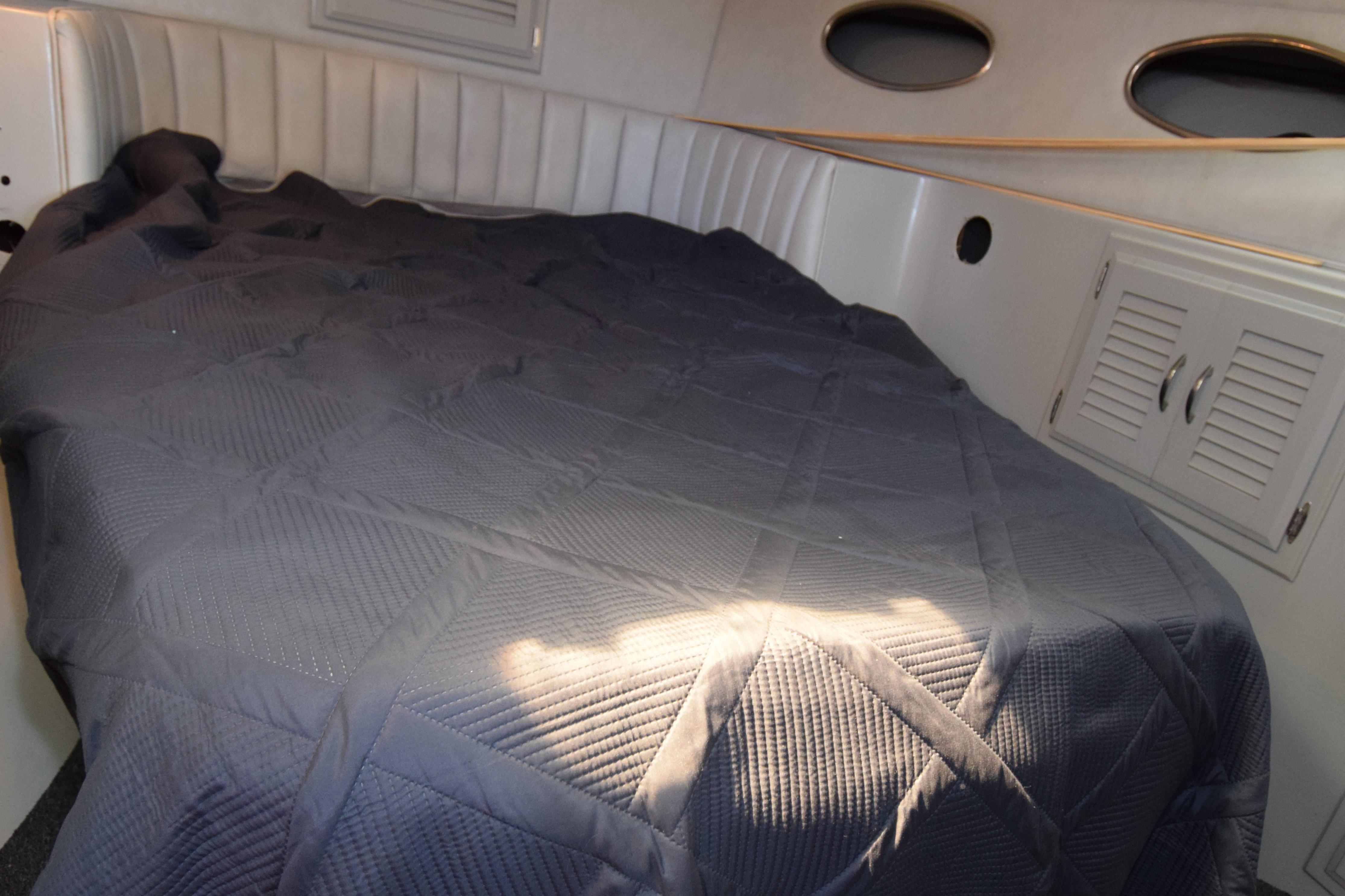 1988 Mediterranean 38 Convertible yacht for sale in 