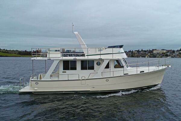 2025 Helmsman Trawlers 38' (11.58 m) 38 Sedan