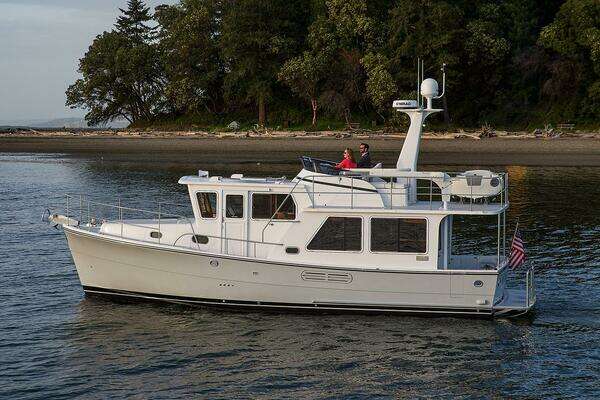 2025 Helmsman Trawlers 38' (11.58 m) 38E Pilothouse