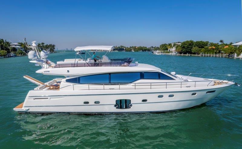 2011 FERRETTI YACHTS 660
