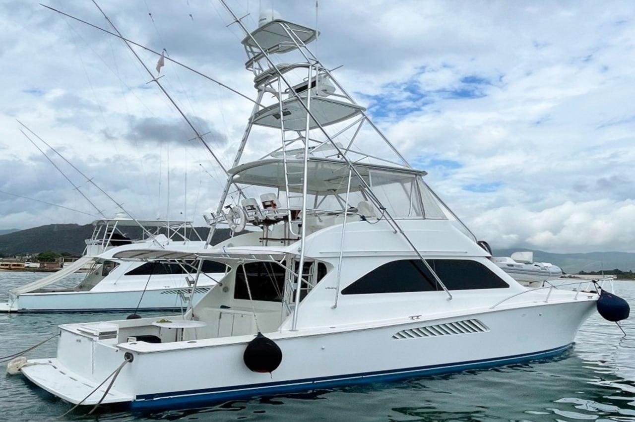 2004 Viking 48 Convertible