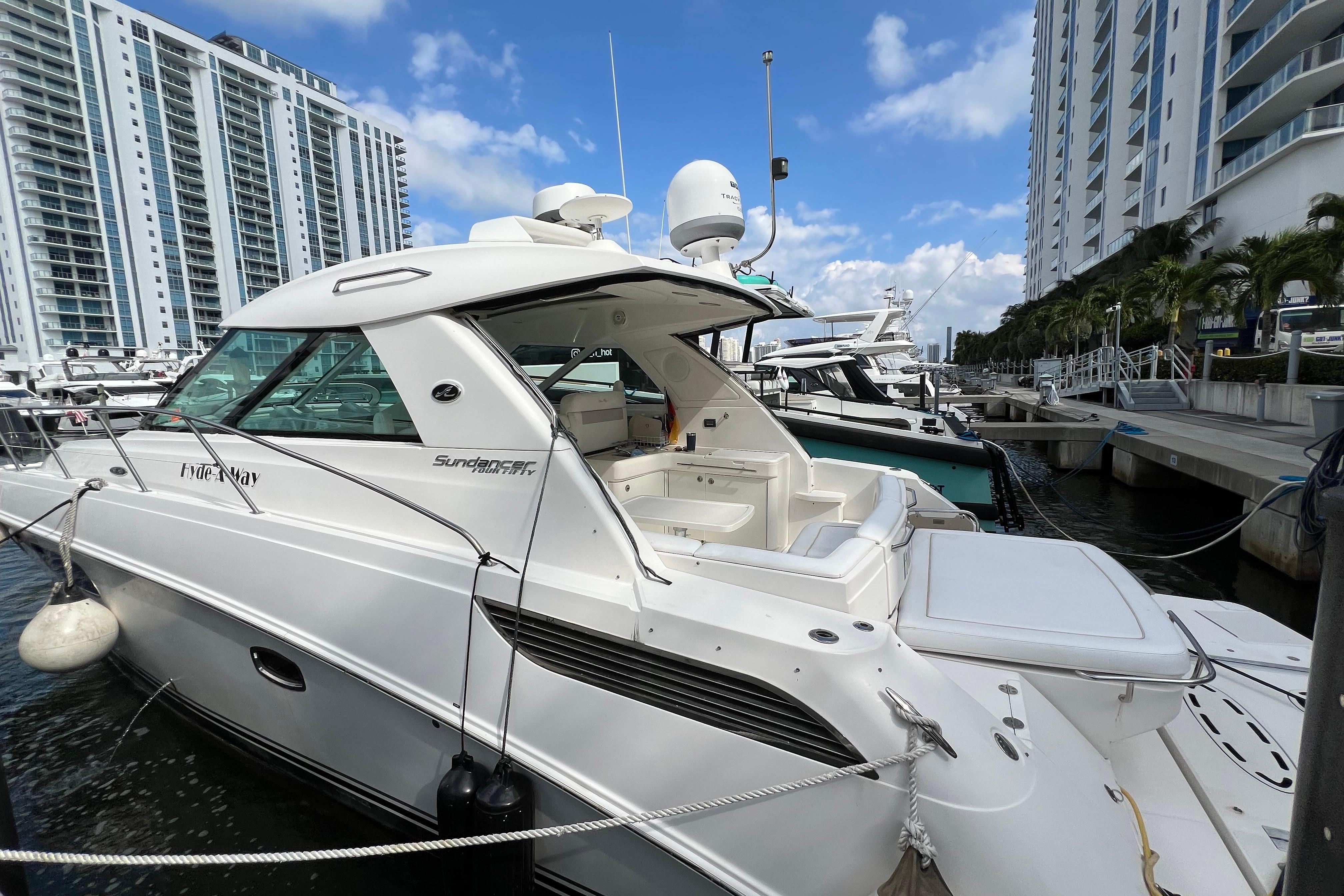 2010 Sea Ray 450 Sundancer