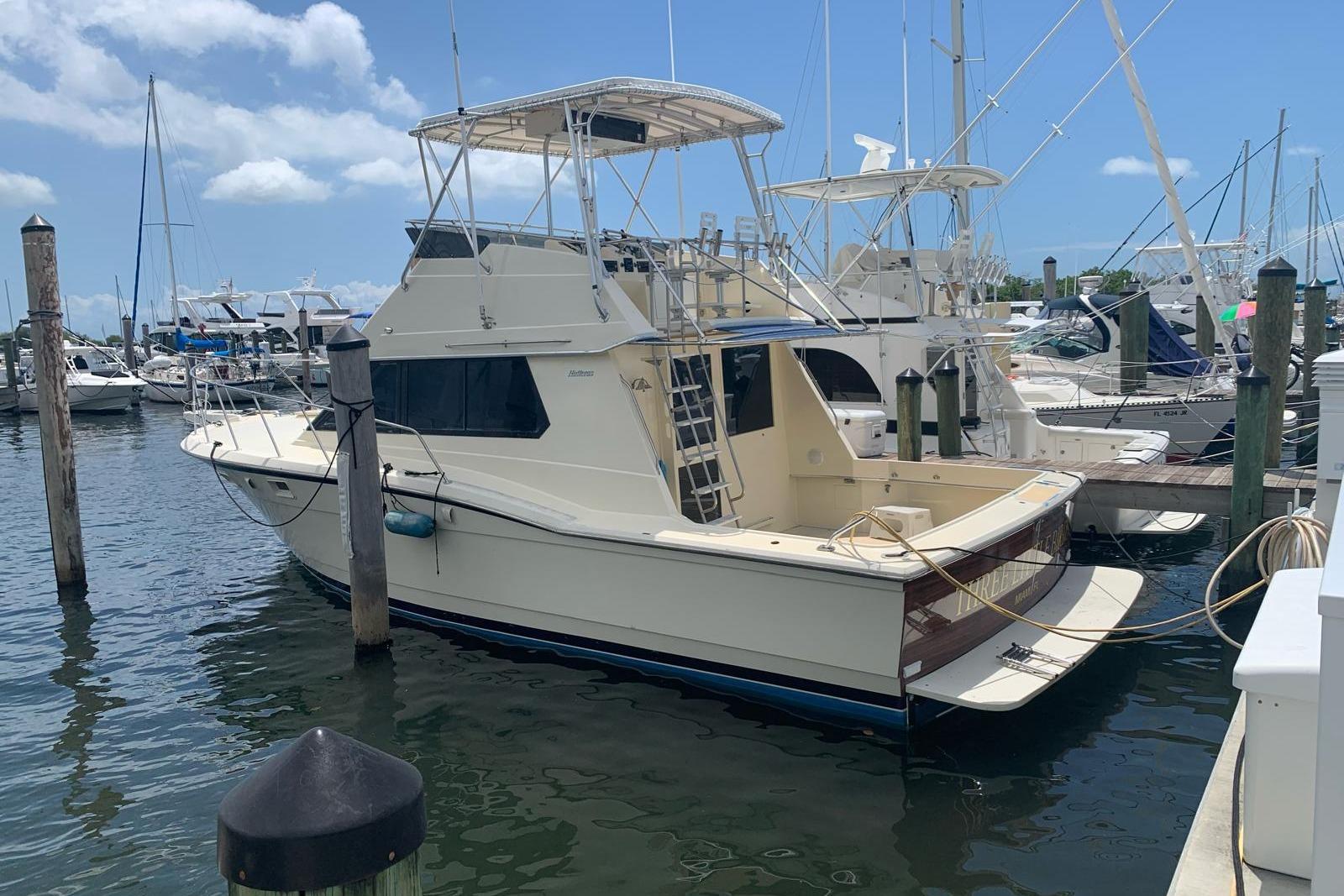 1985 Hatteras 36 Convertible