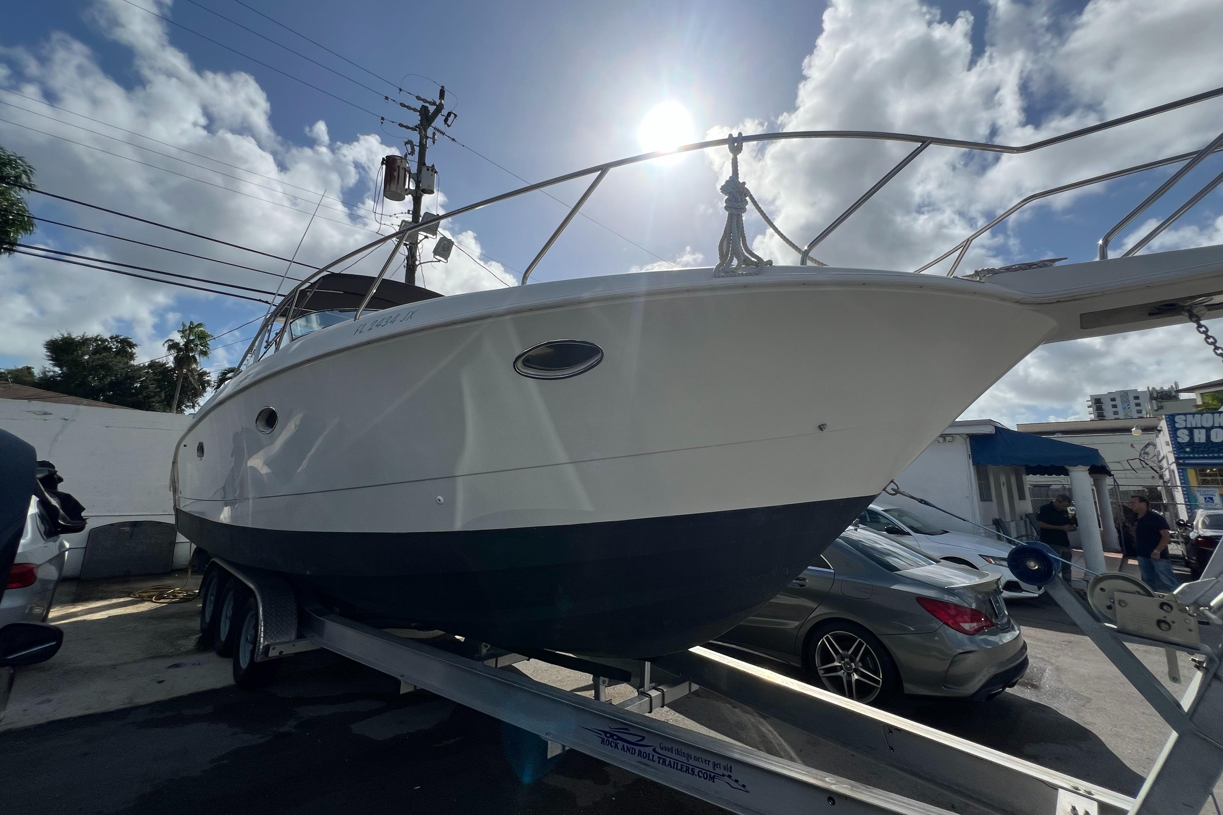 1996 Silverton 310 Express