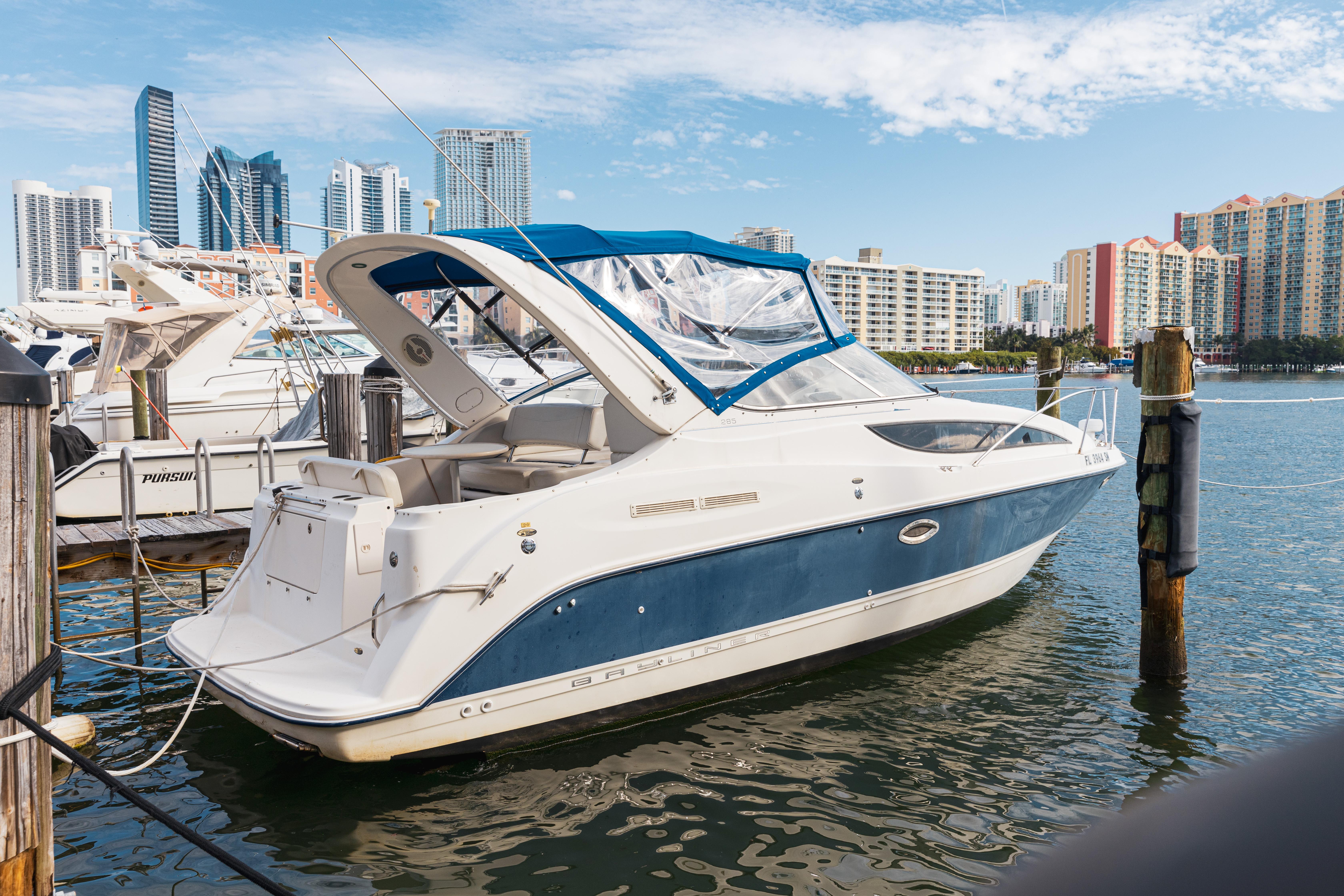 2005 Bayliner 285