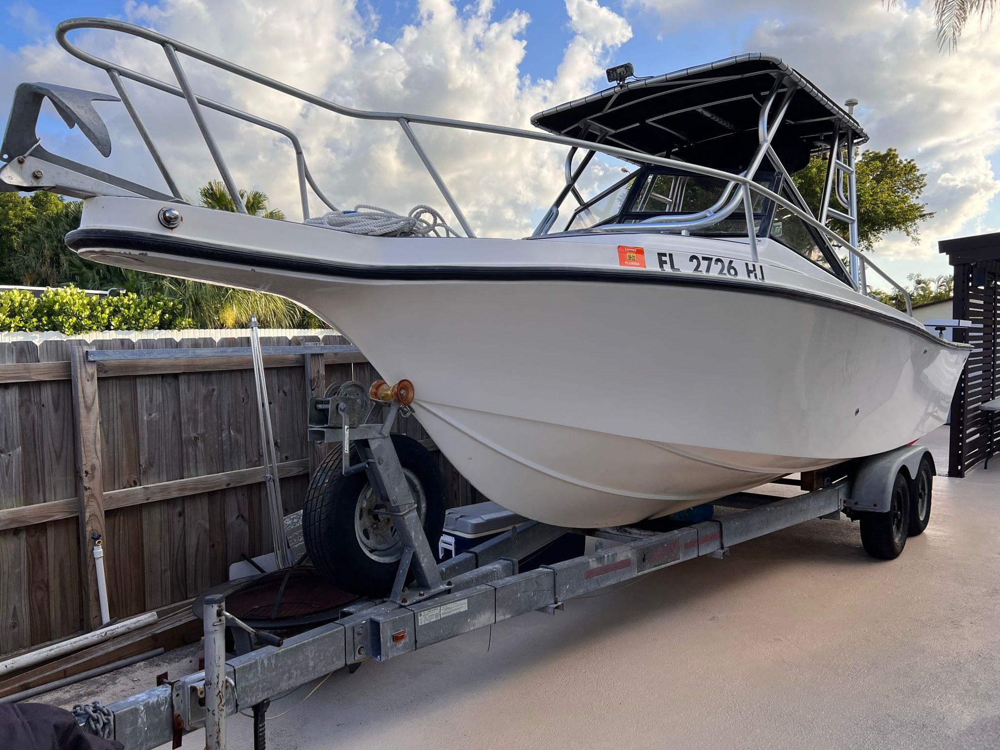 1990 Mako 24' yacht for sale in 