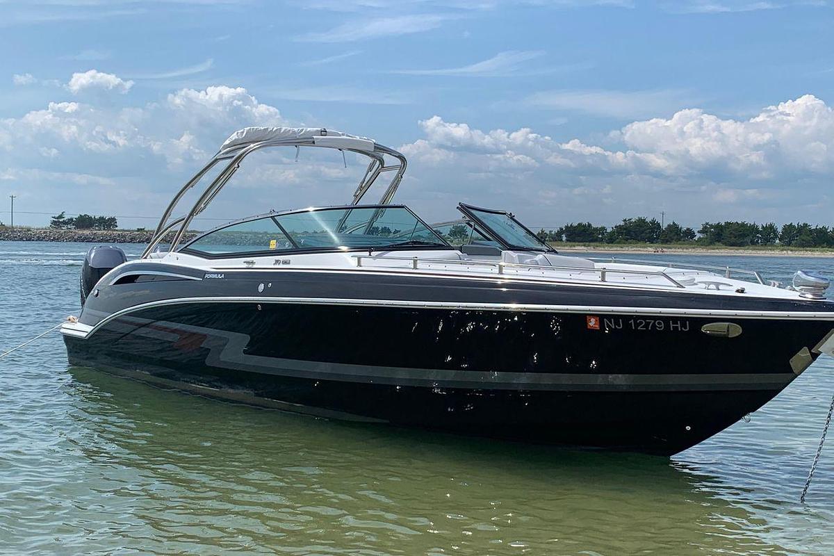 2019 Formula 310 Bowrider