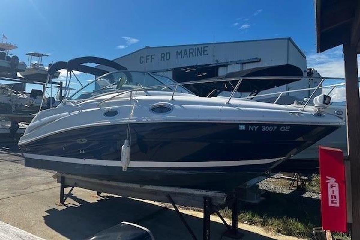 2006 Sea Ray 240 Sundancer