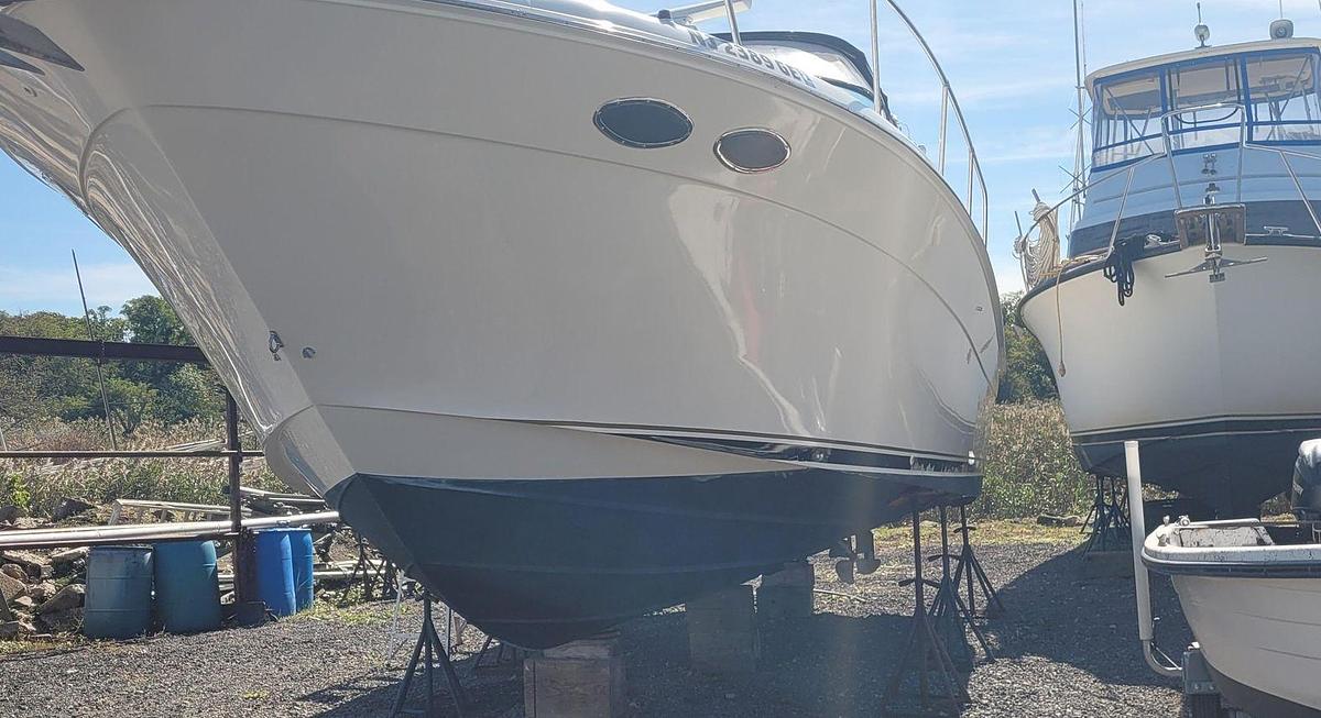 1997 Sea Ray 330 Express Cruiser