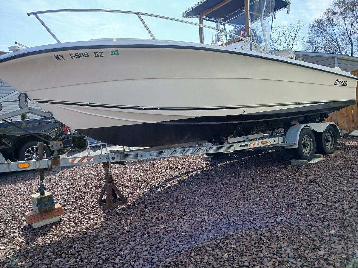 2001 Angler 22 Center Console yacht for sale in 