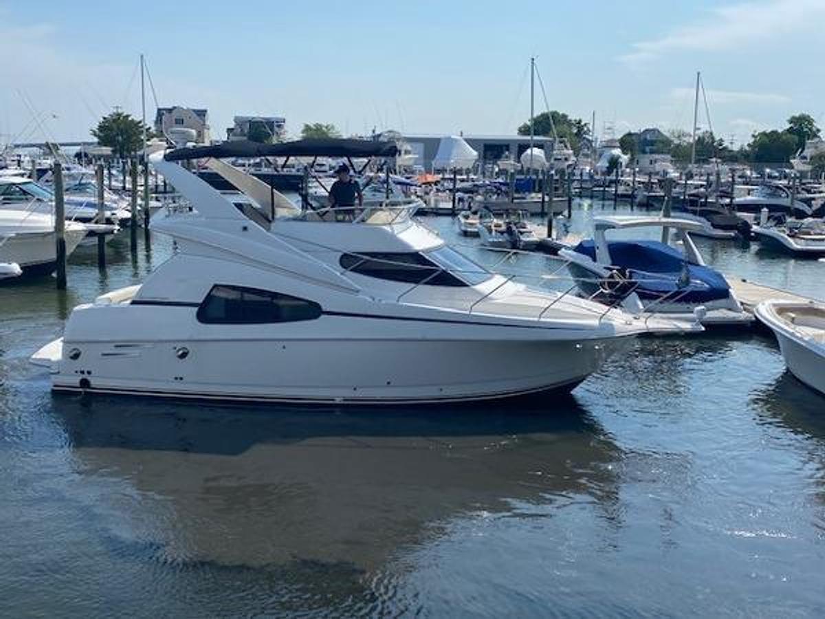 2004 Silverton 330 Sport Bridge