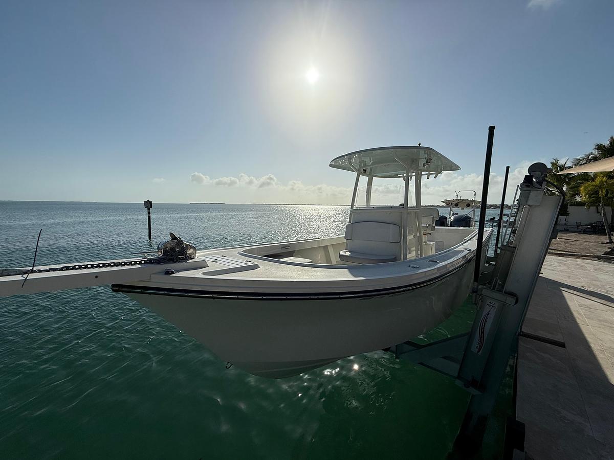 2021 Parker 2801 Center Console