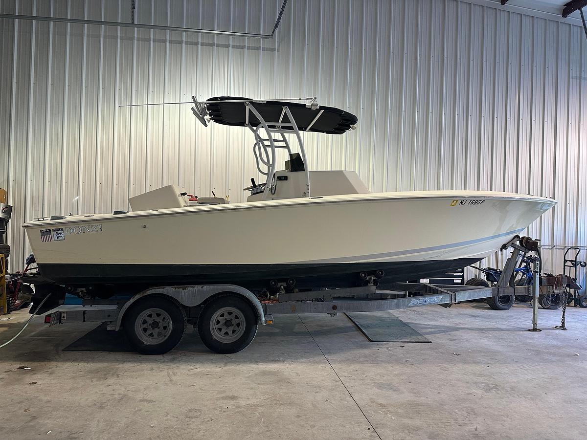 1974 Donzi Center Console yacht for sale in 