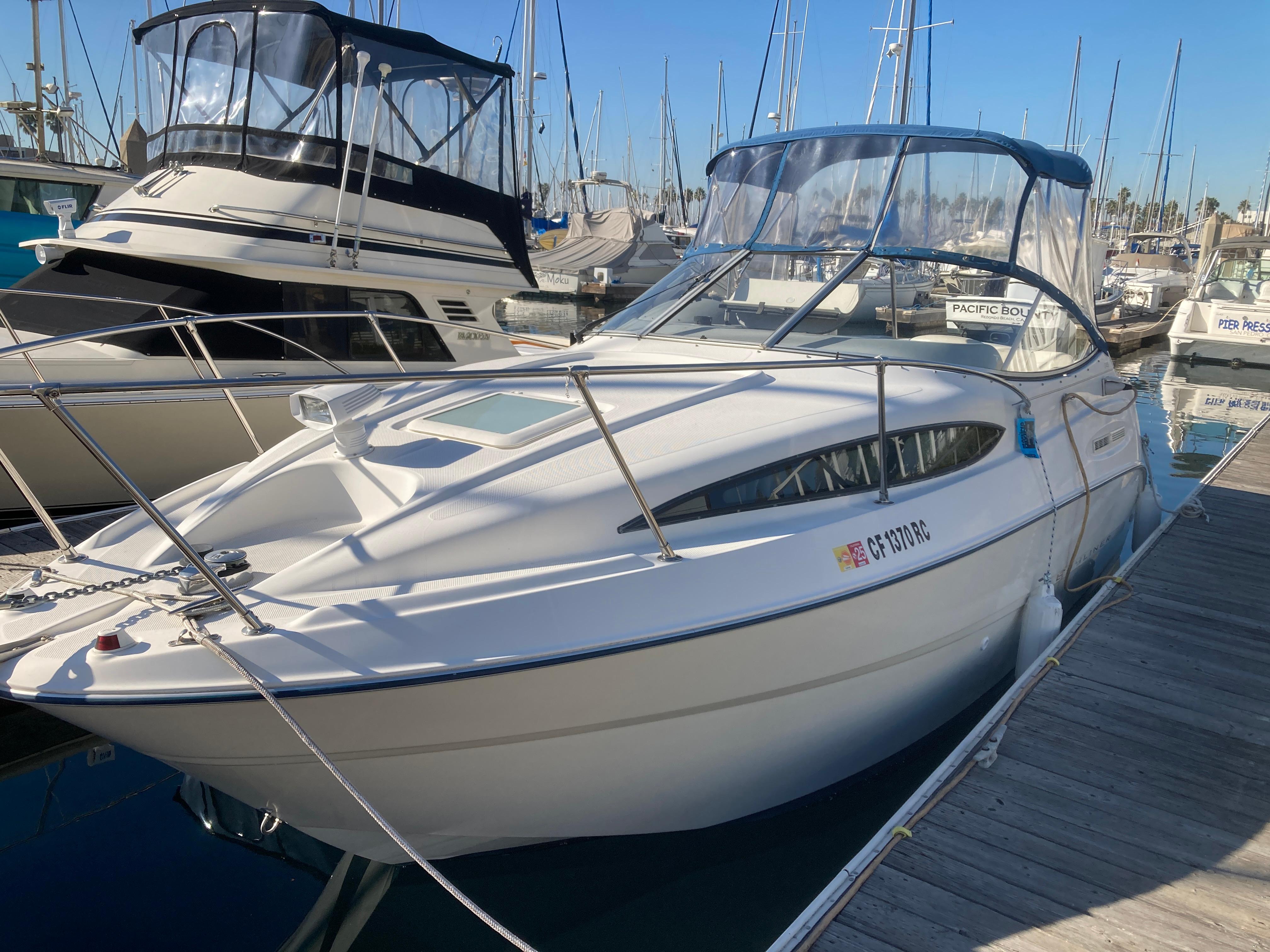 2004 Bayliner 245 Cruiser yacht for sale in 