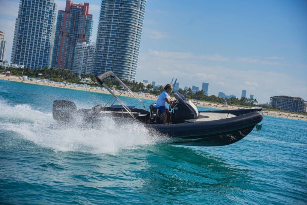 2023 SPX RIB 25 Dinette