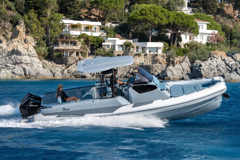 2026 Ranieri Cayman 33 Executive