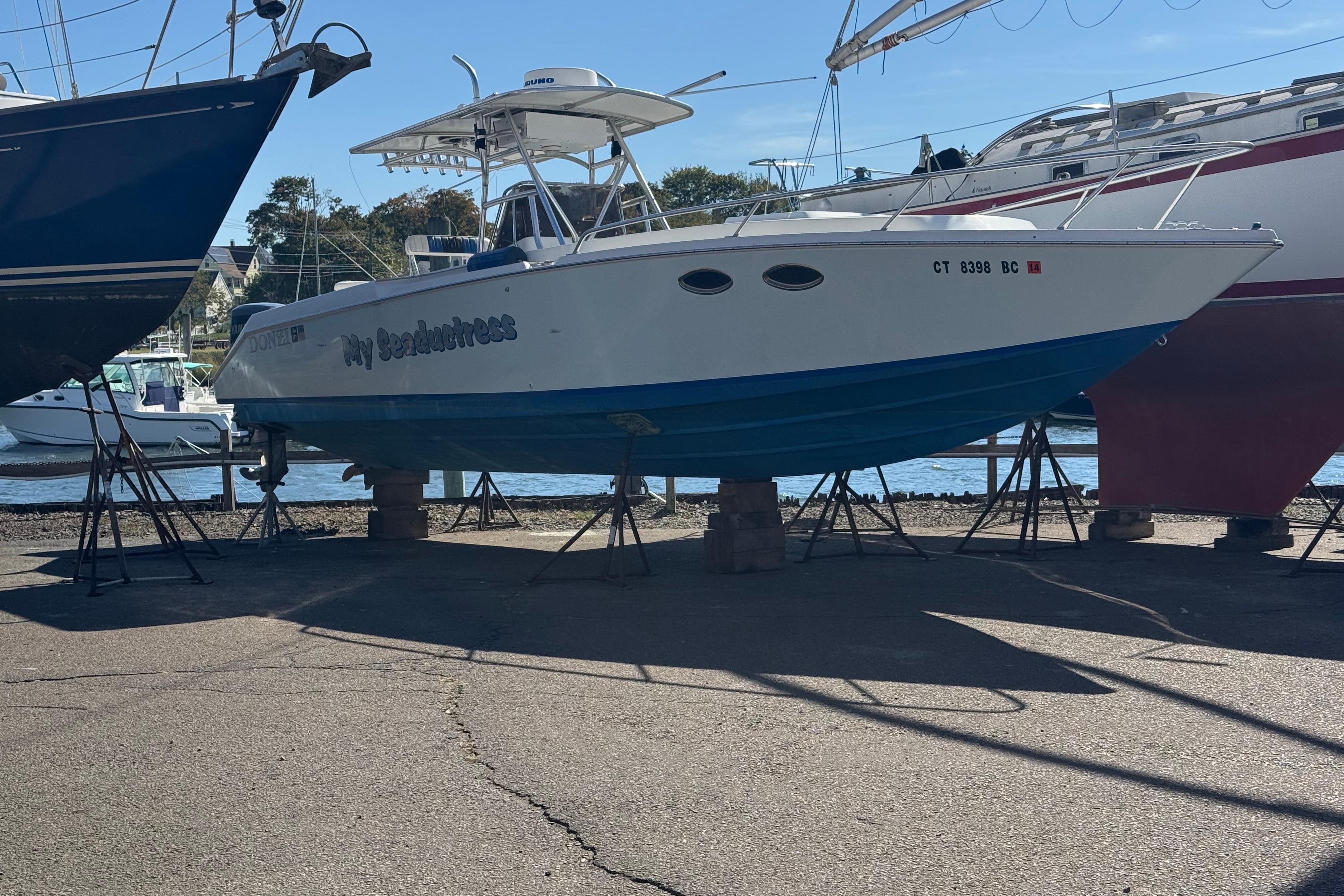 1990 Donzi F 33