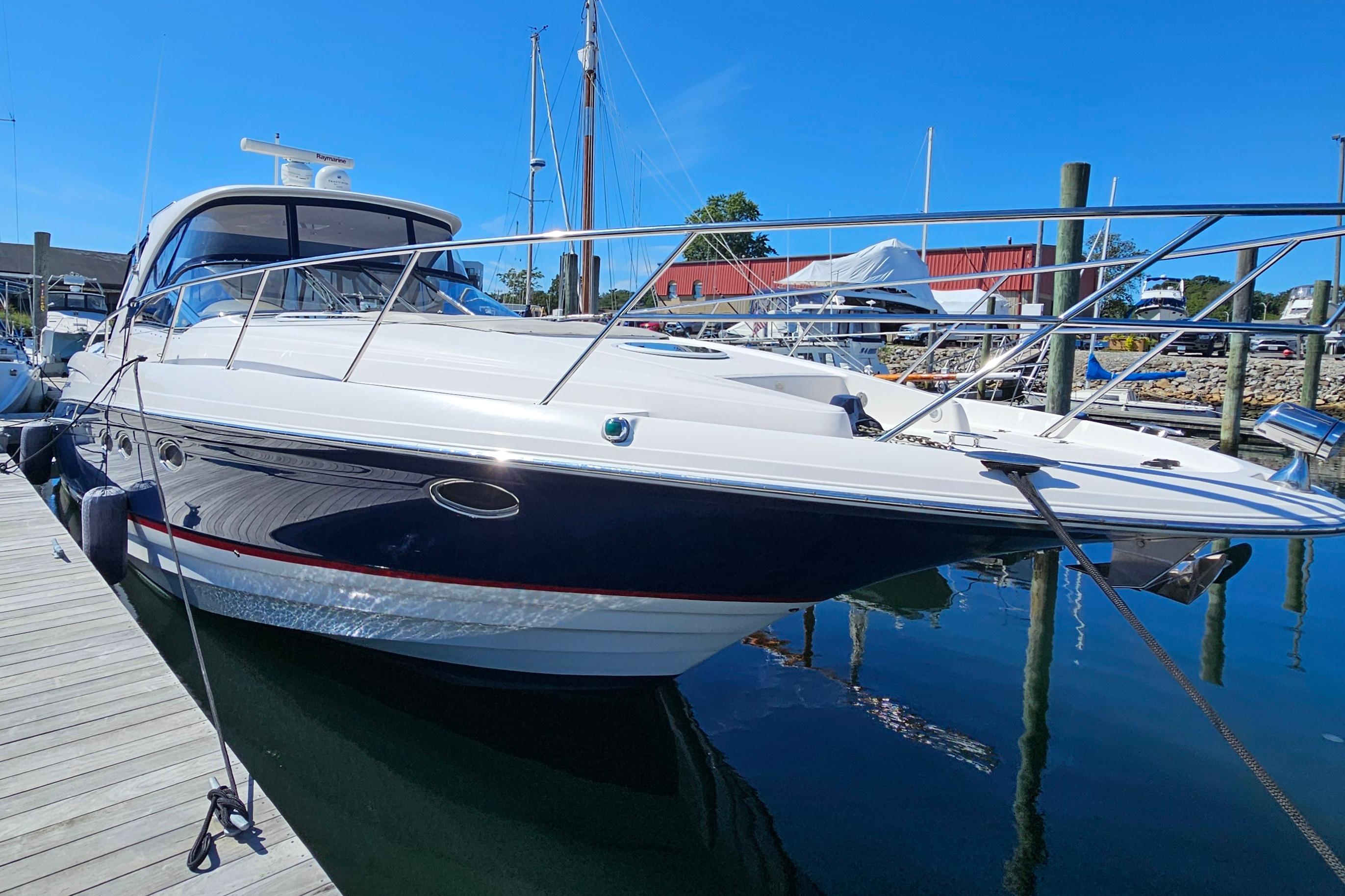 2005 Regal Commodore 4260 yacht for sale in 