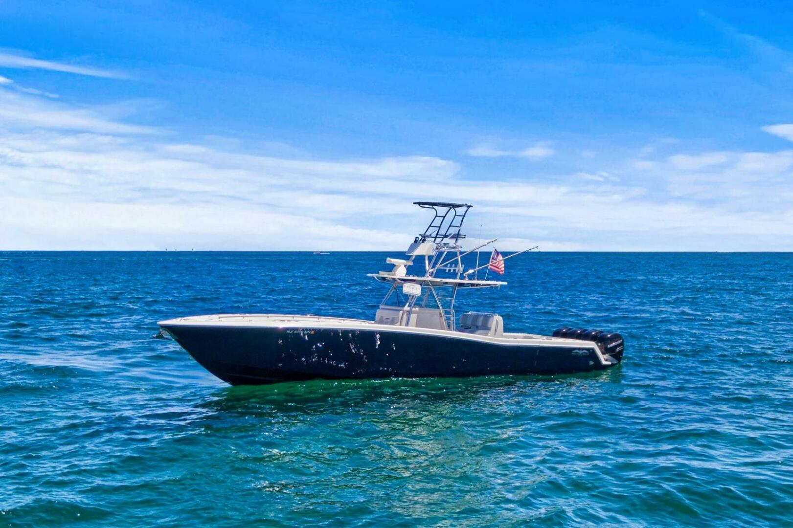 2013 Invincible 42 Open