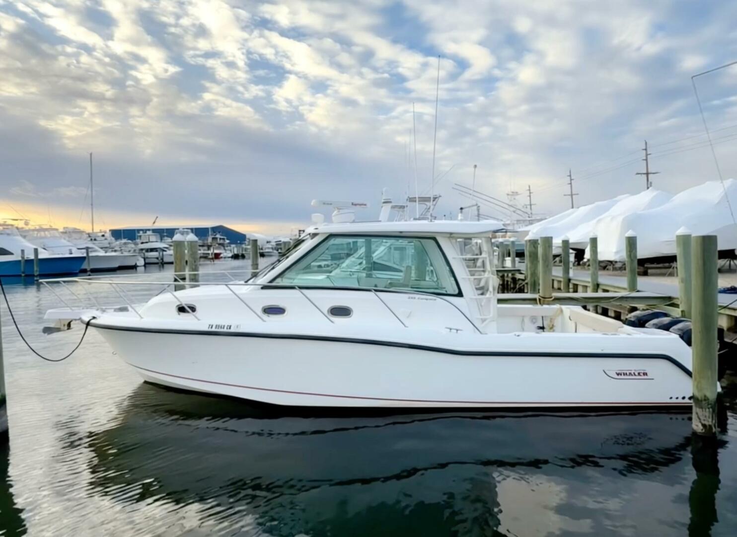 2014 Boston Whaler 345 Conquest Pilothouse