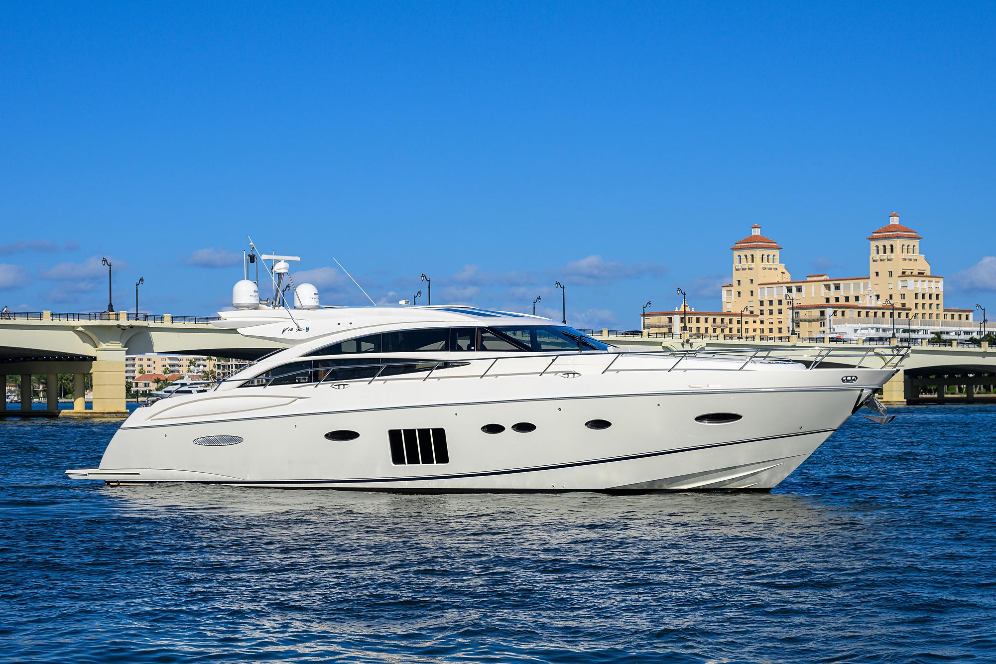 2013 PRINCESS V72