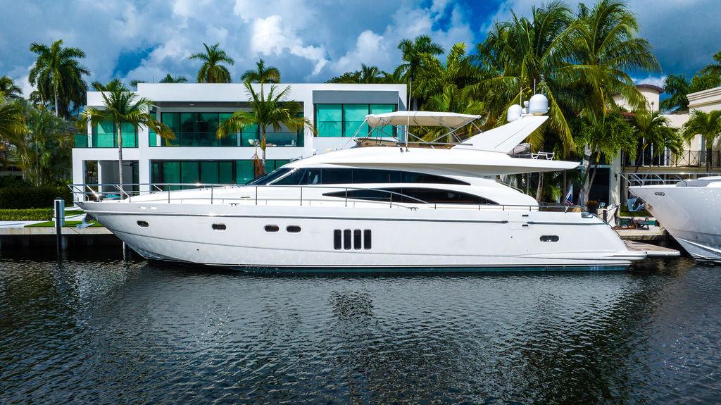 2009 PRINCESS 70 VSC MOTOR YACHT