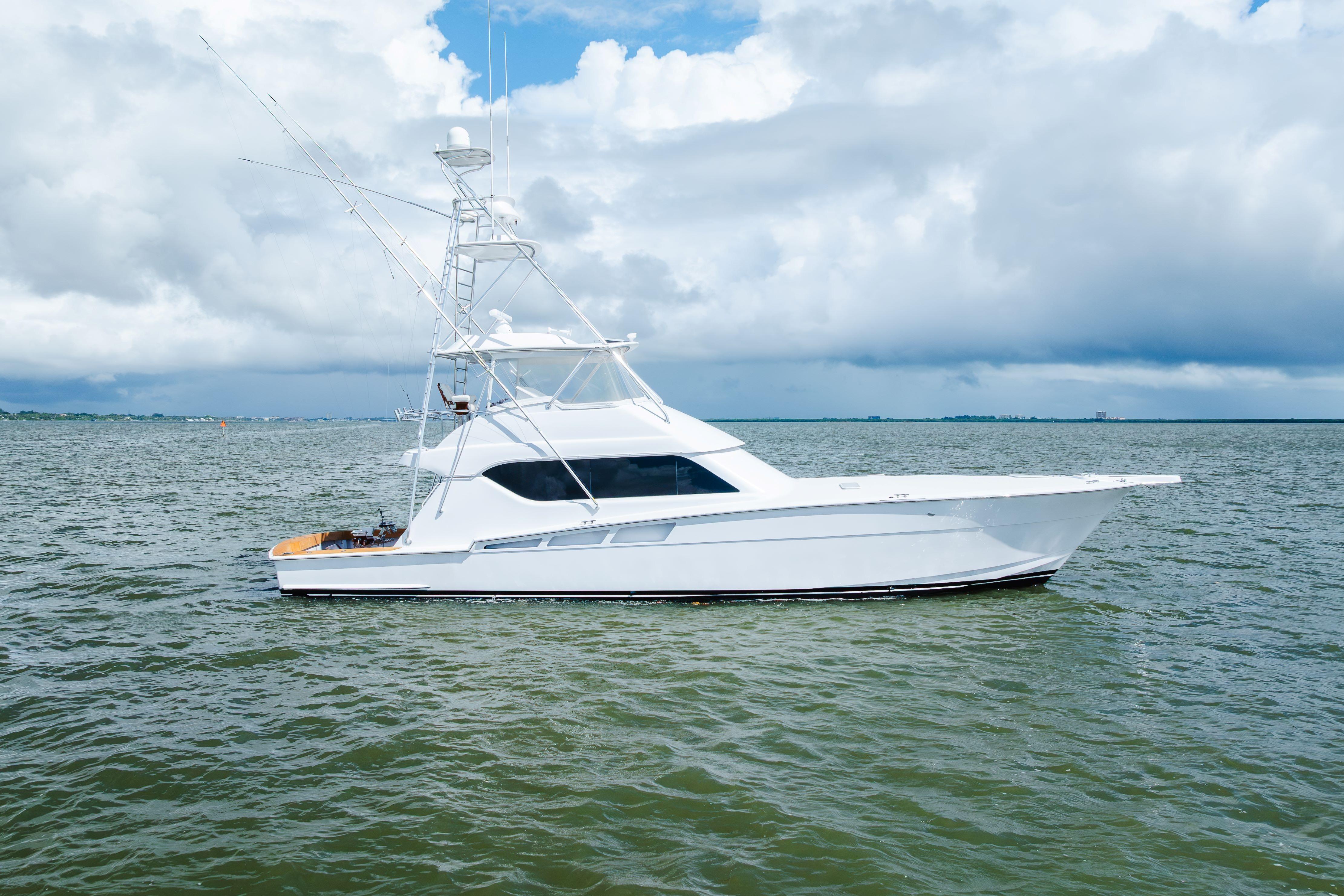 2005 HATTERAS 60 CONVERTIBLE
