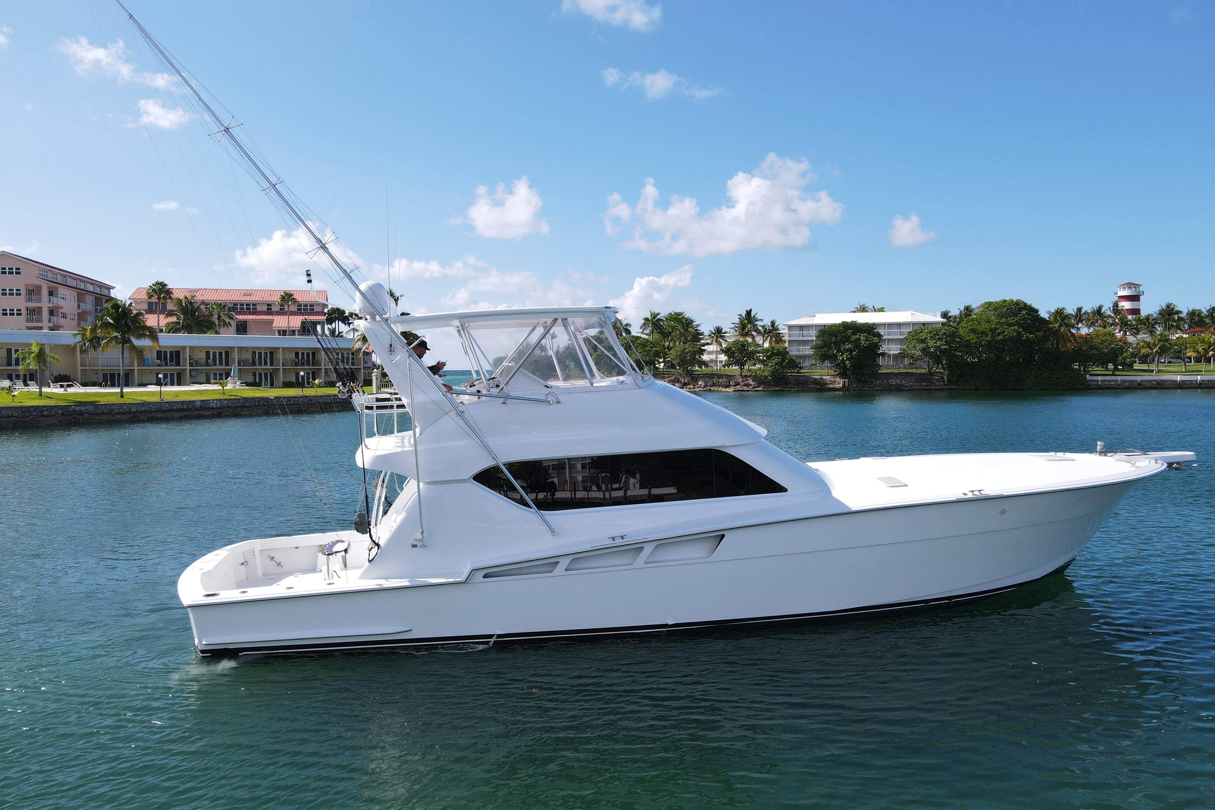 2004 HATTERAS 60 CONVERTIBLE