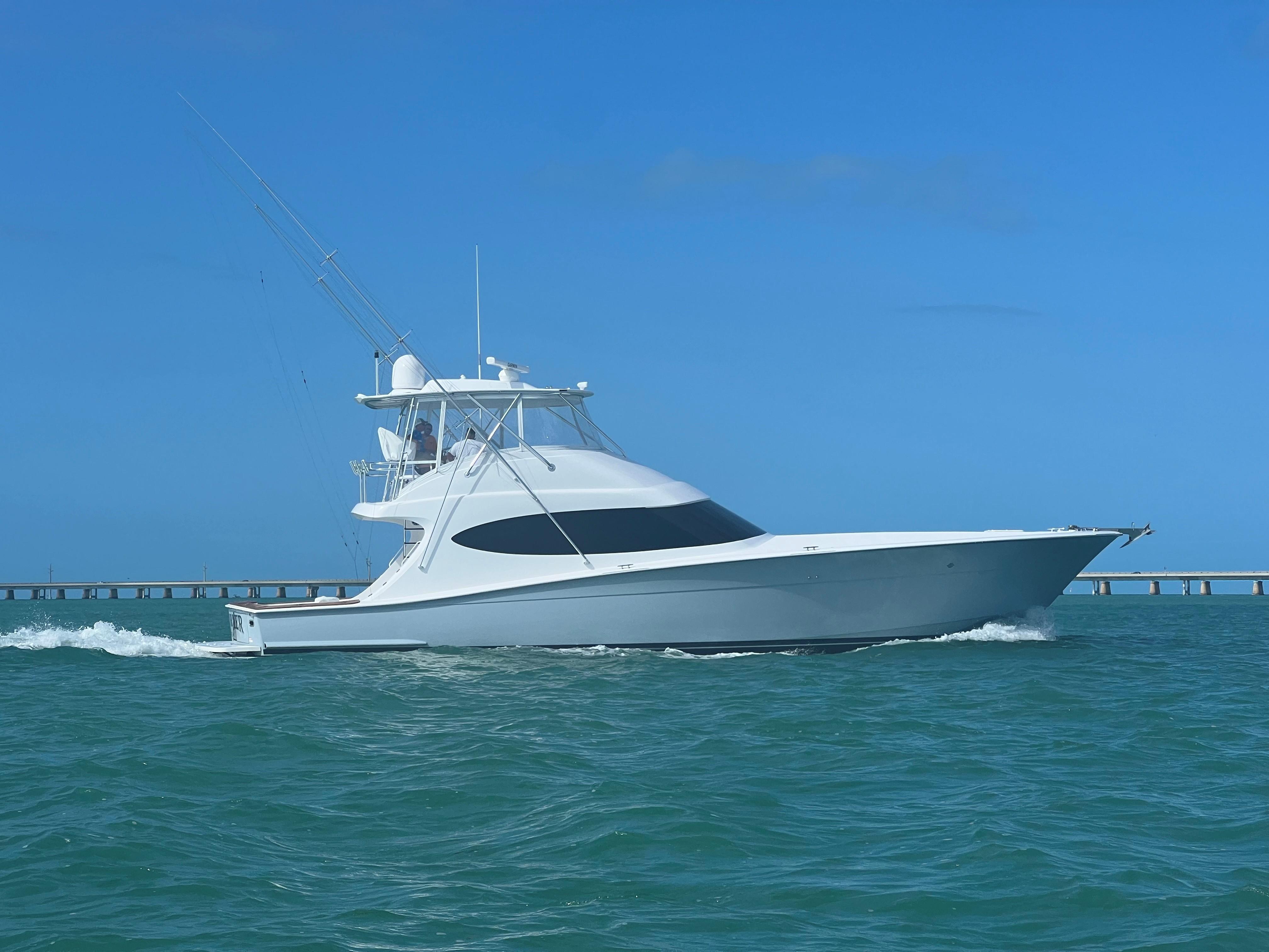 2021 HATTERAS GT59