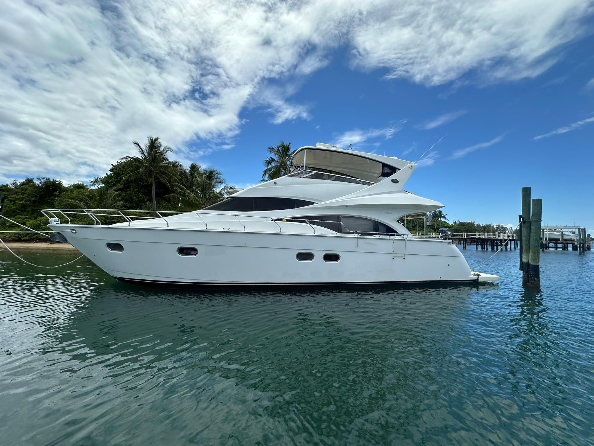 2004 MARQUIS 59 FLYBRIDGE