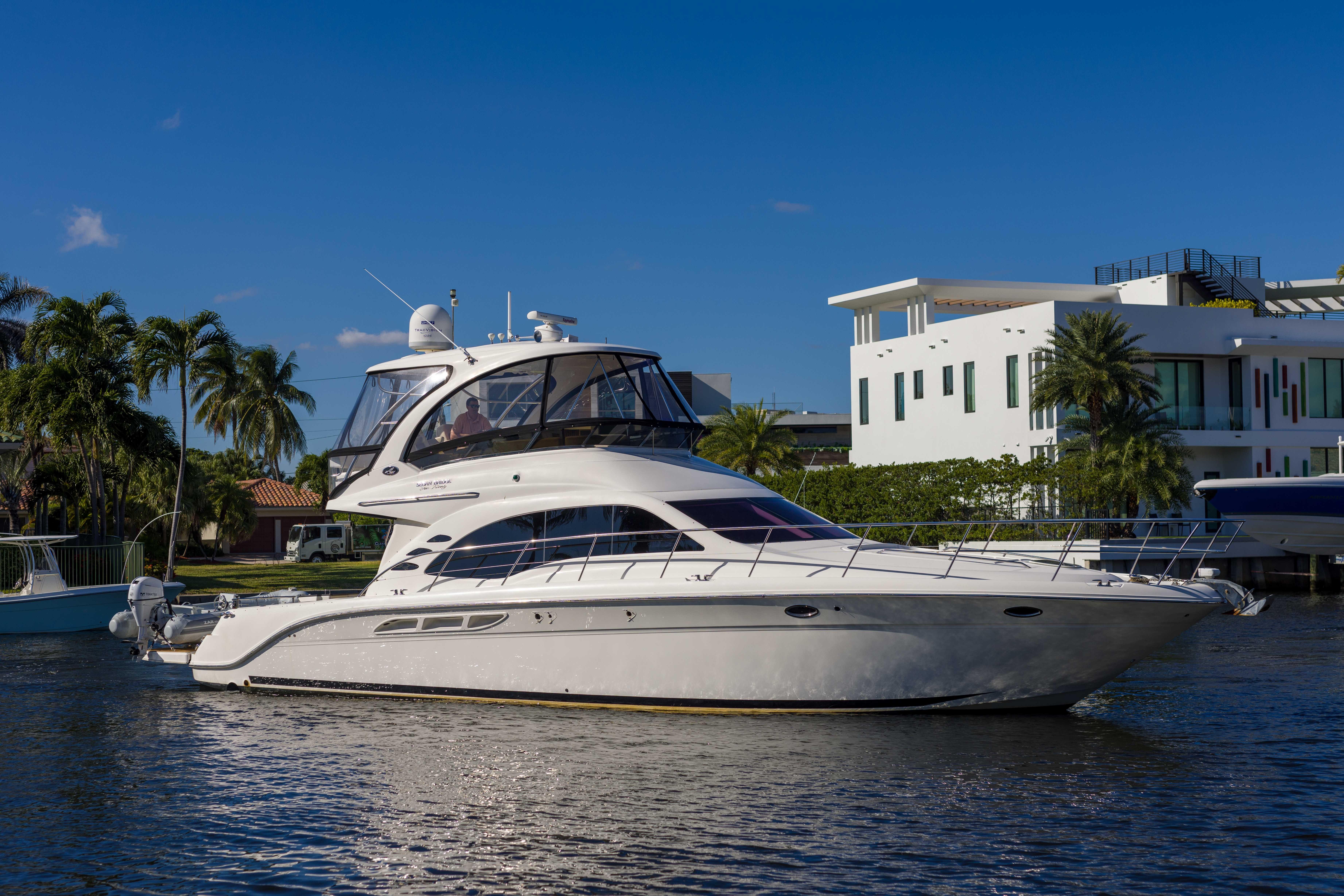 2013 SEA RAY 520 SEDAN BRIDGE