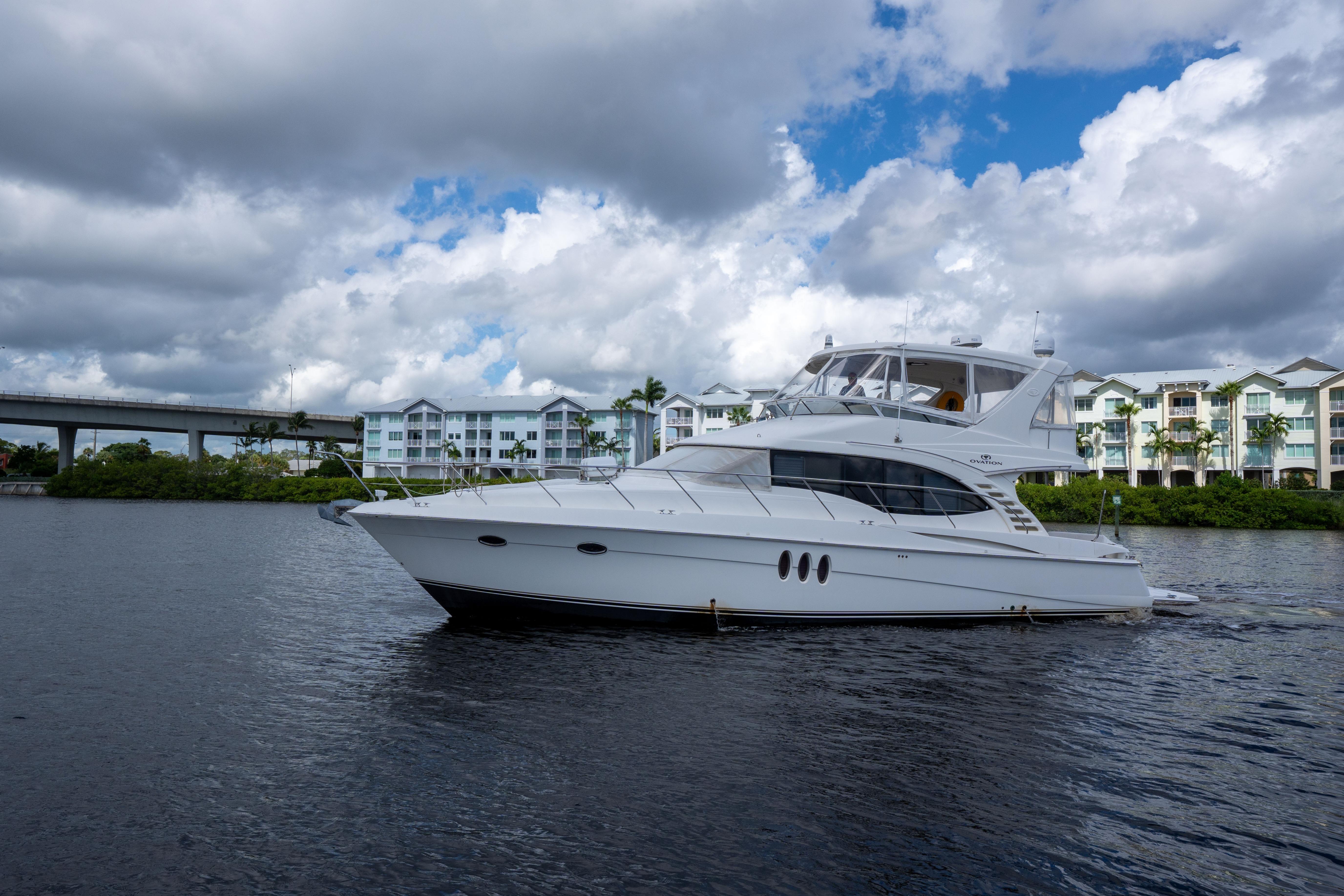 2009 SILVERTON 52 OVATION