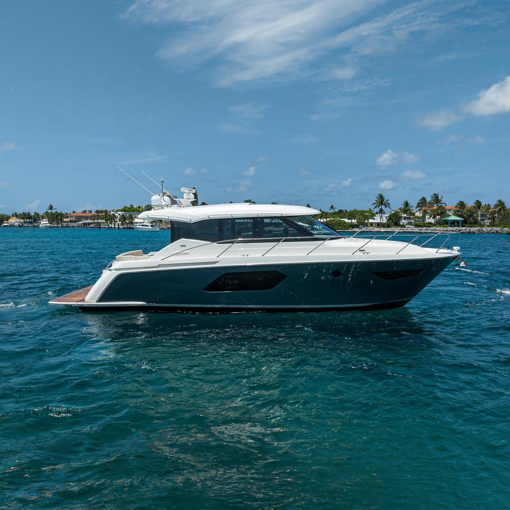 2023 TIARA YACHTS C49 COUPE