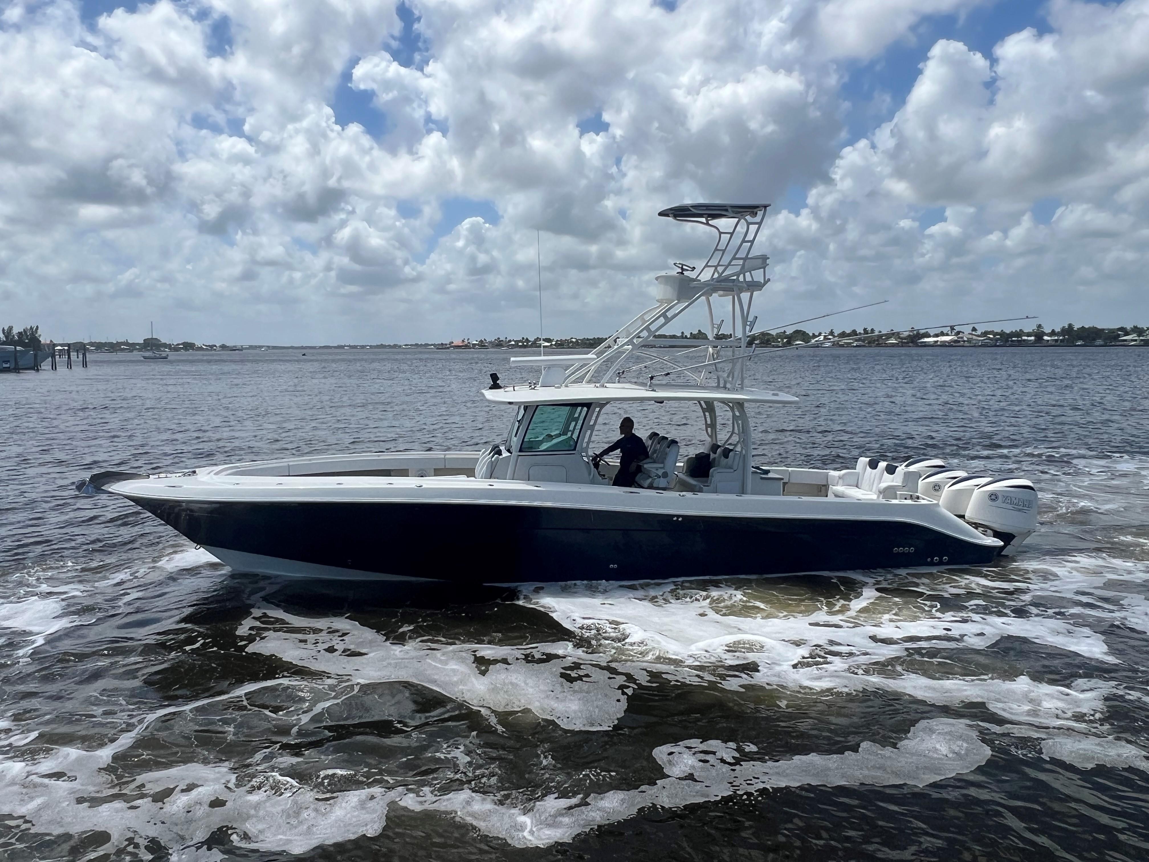 2015 HCB 42 SIESTA