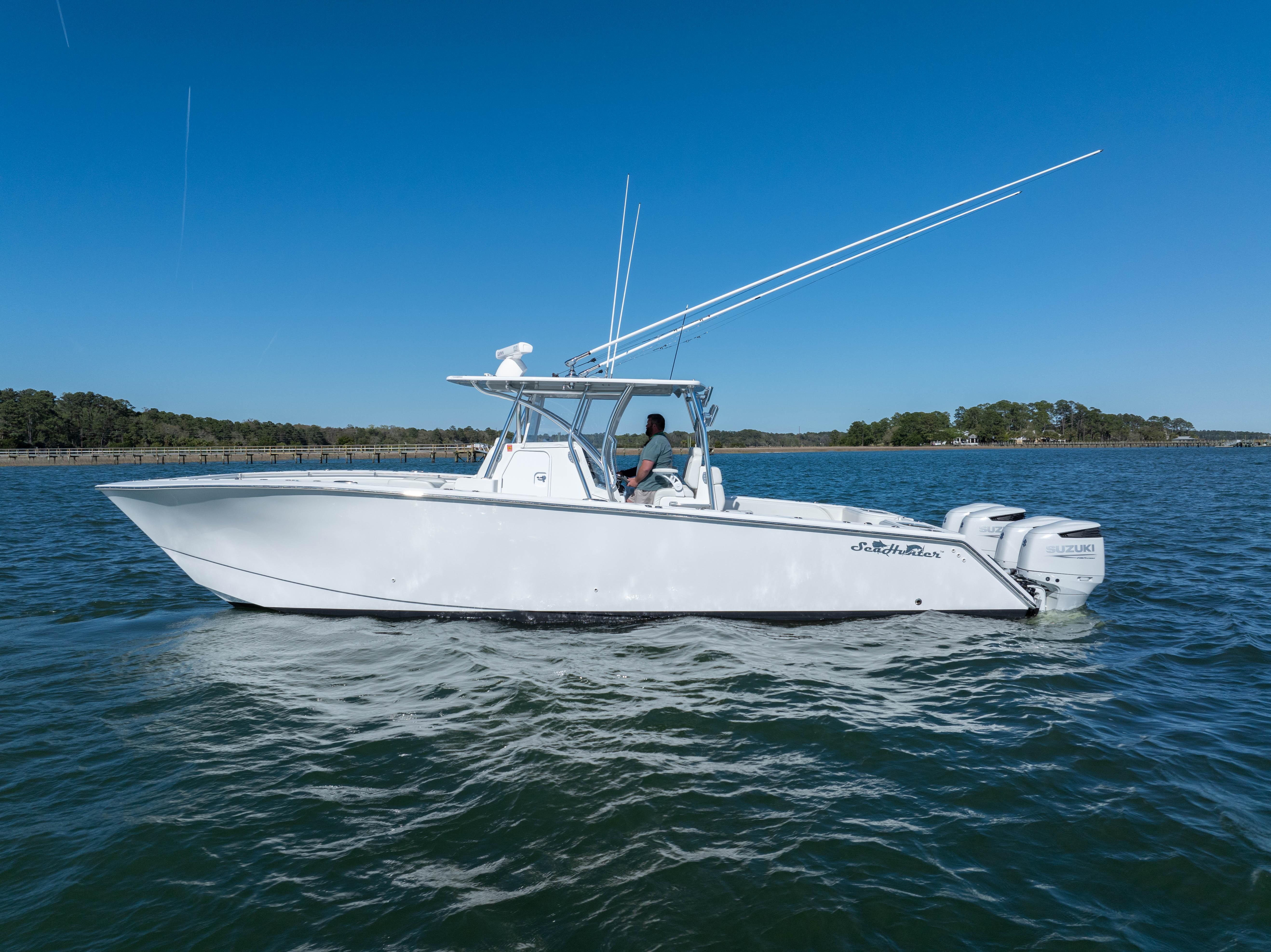 2023 SEAHUNTER 38 CTS