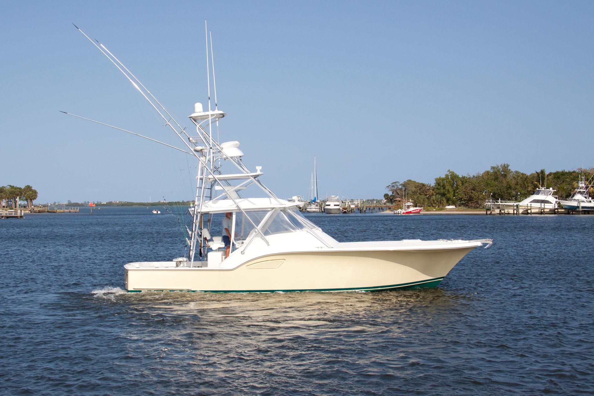 2009 OUT ISLAND 38 CUSTOM EXPRESS