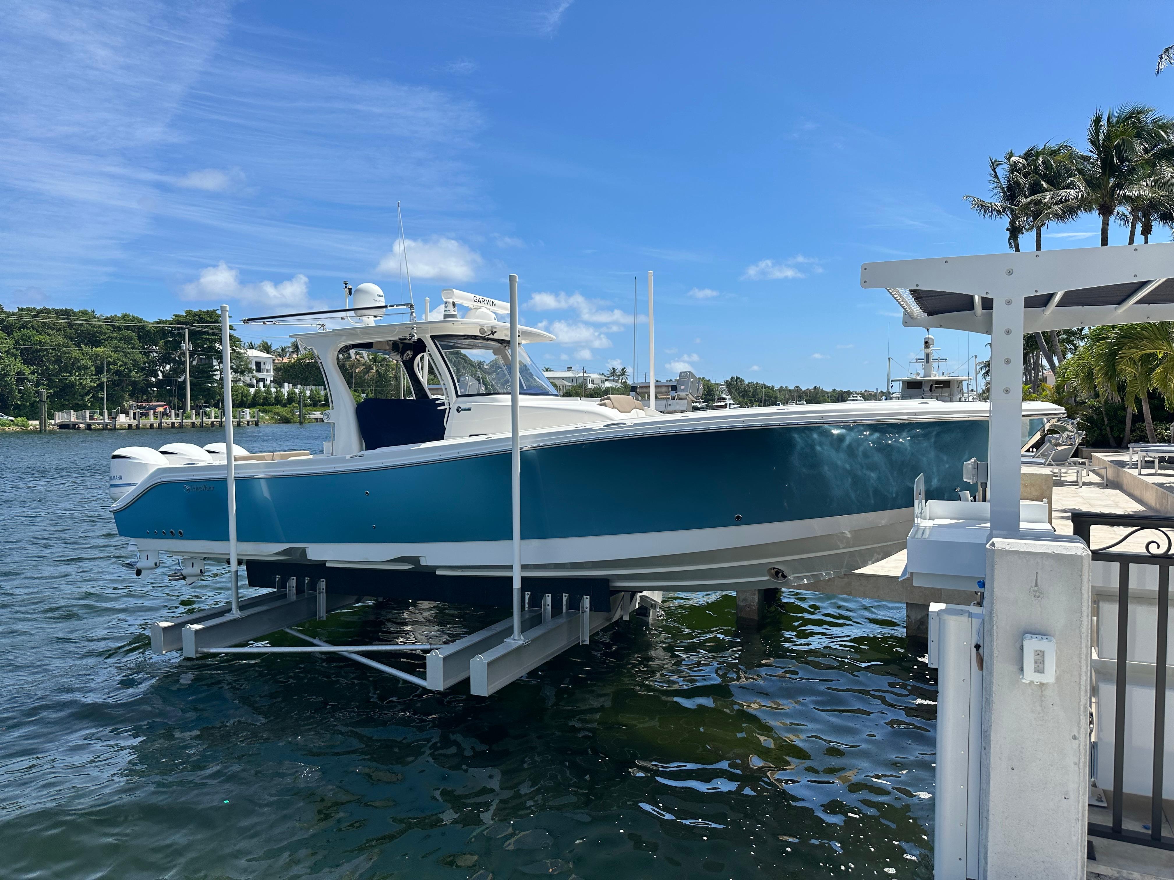 2020 EDGEWATER 370CC