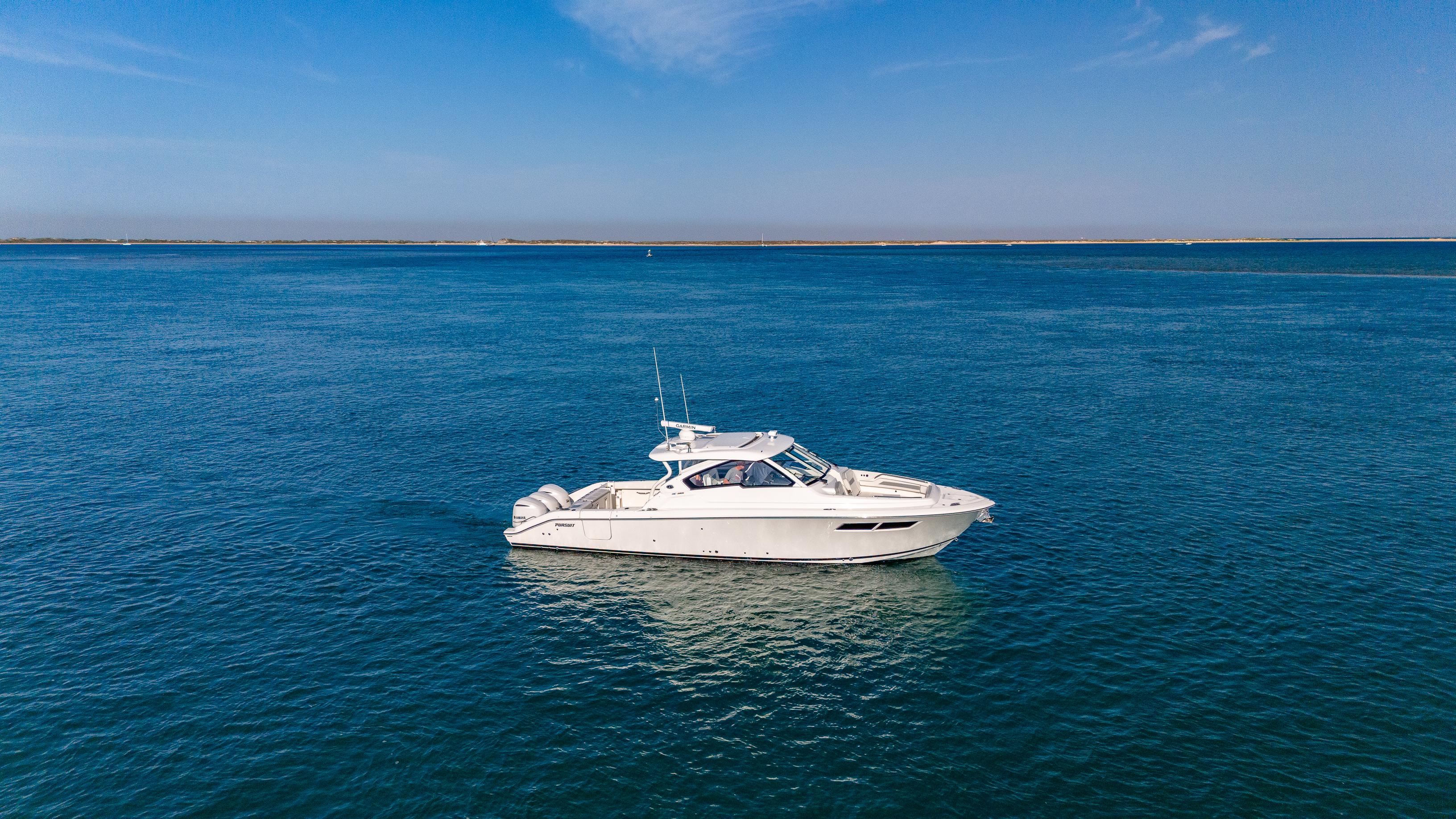 2021 PURSUIT DC 365 DUAL CONSOLE