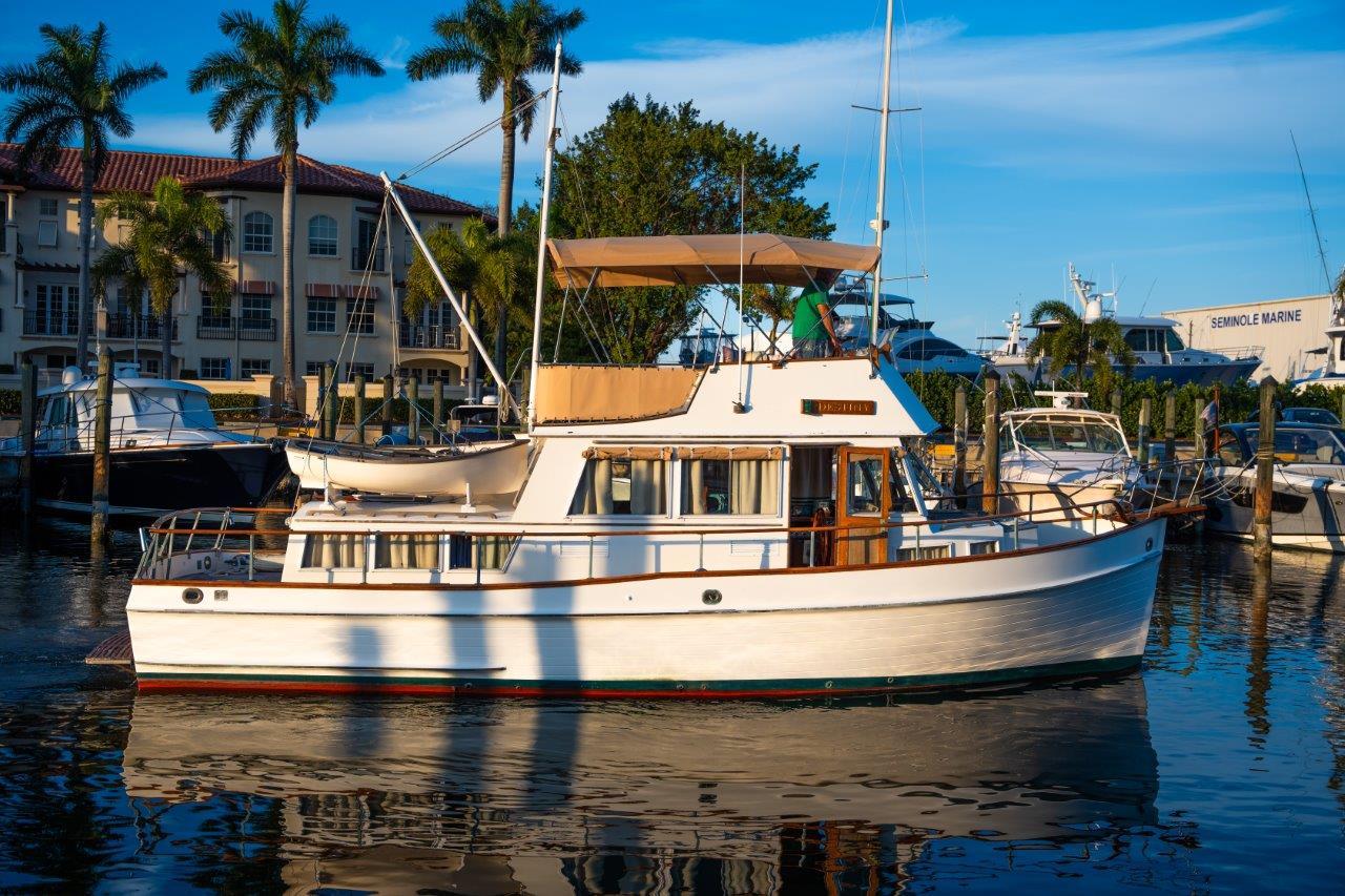 1982 GRAND BANKS 36 CLASSIC