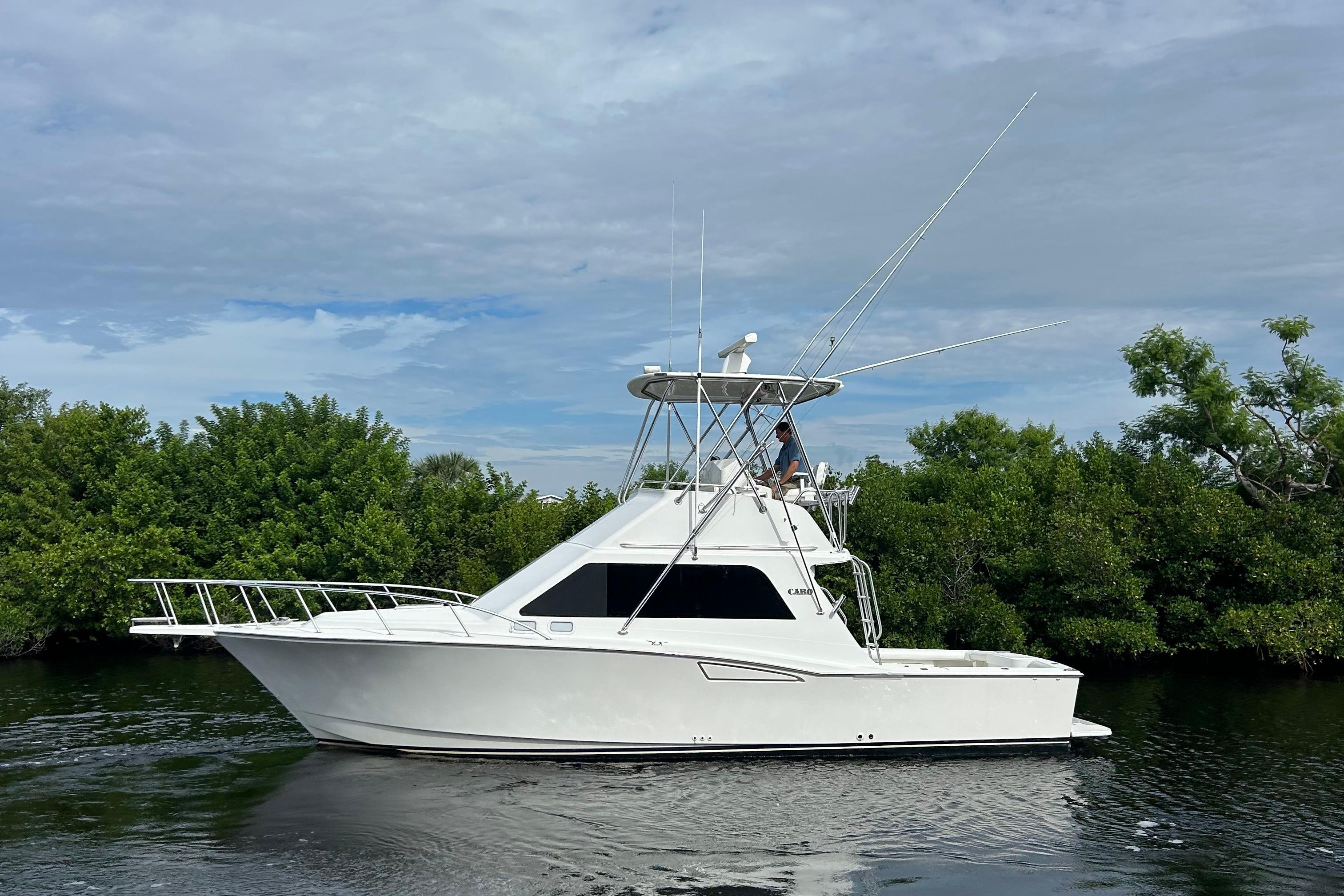 2008 CABO 35 FLYBRIDGE